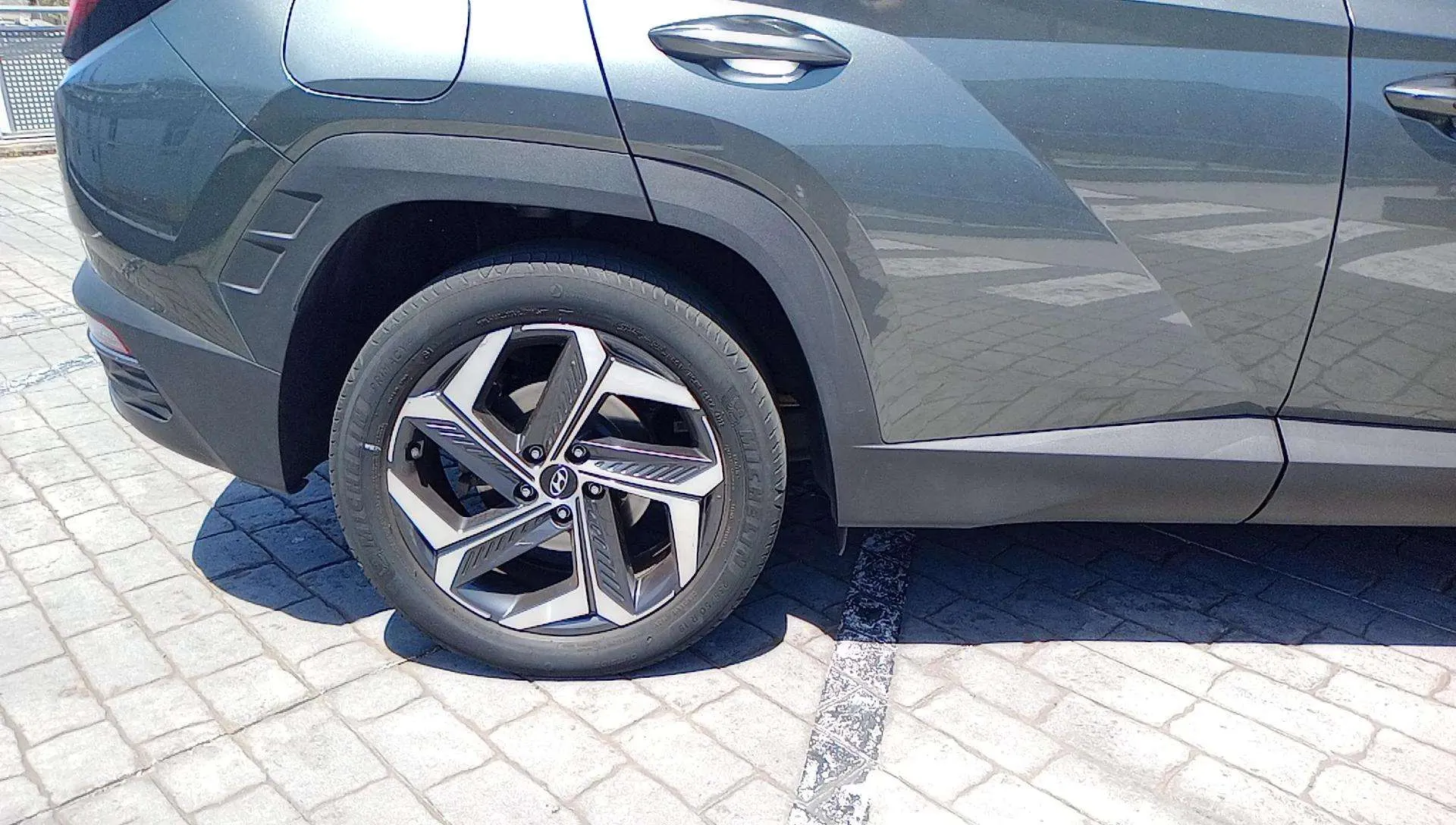 Hyundai Tucson 1.6 T-GDi PHEV Style 4x4 - foto 19