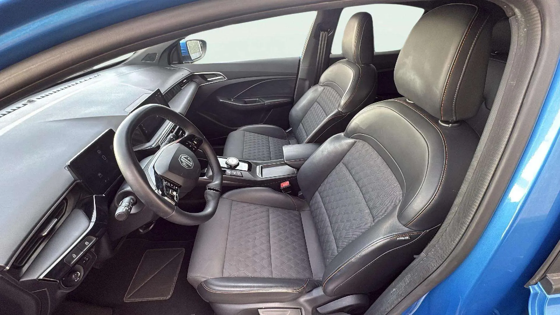 MG MG3 Hybrid+2025 - foto 11