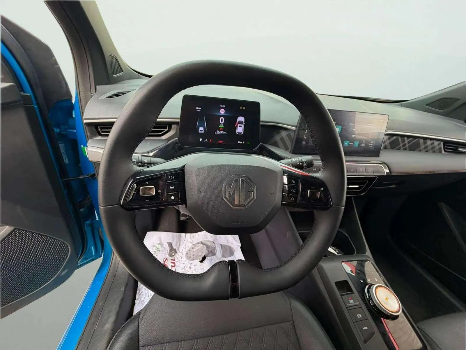 MG MG3 Hybrid+ Luxury - foto 12