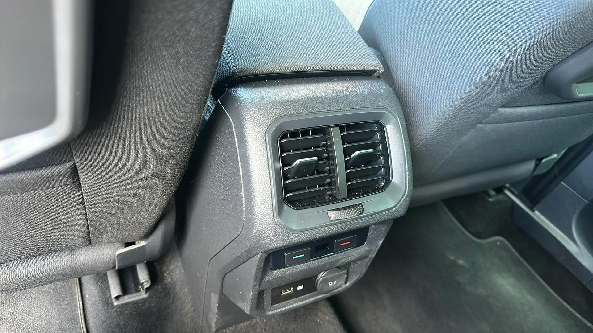 Volkswagen Tiguan Advance 1.5 TSI - foto 20