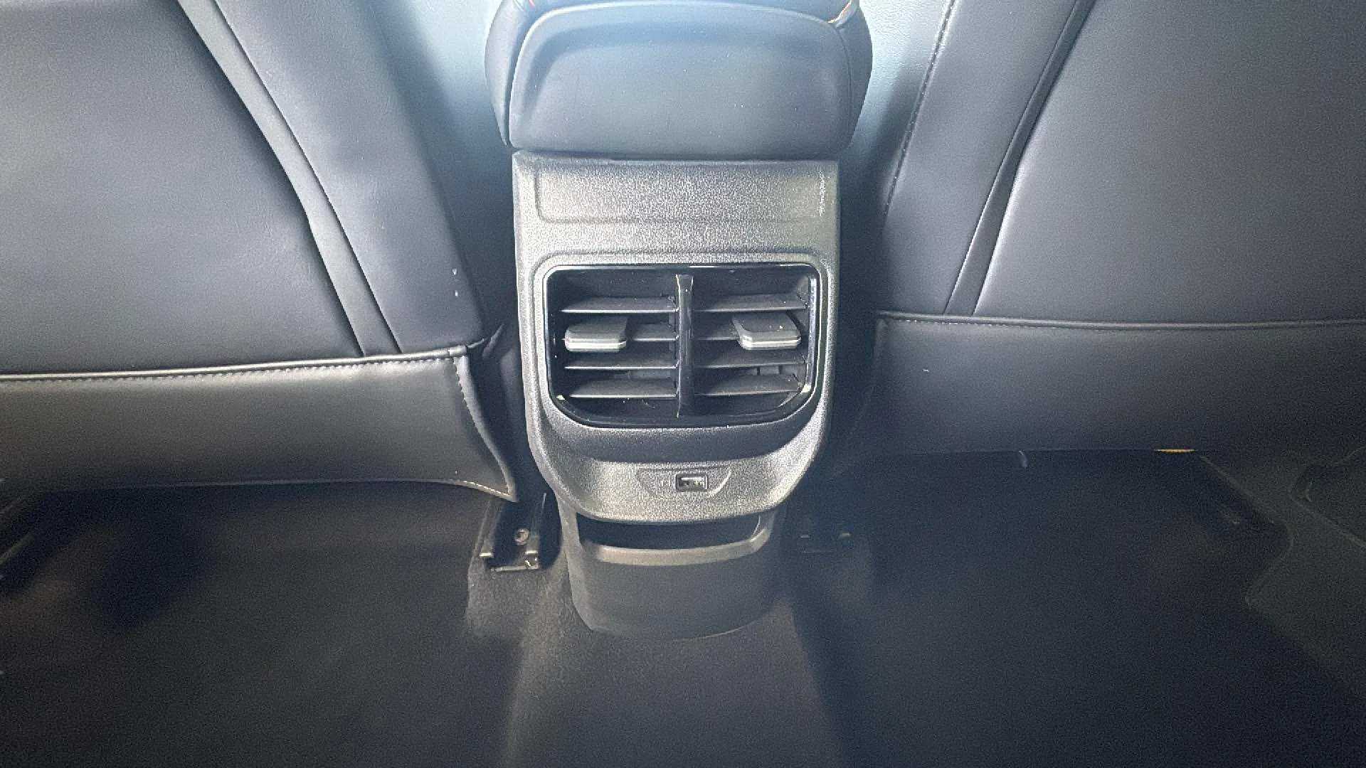 MG MG3 Hybrid+ Luxury - foto 27