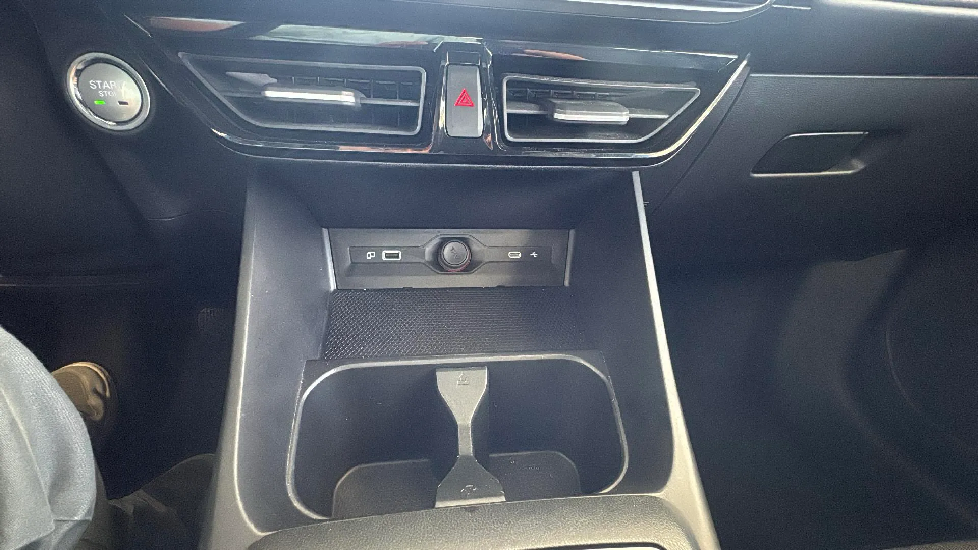 MG MG3 Hybrid+ Luxury - foto 21