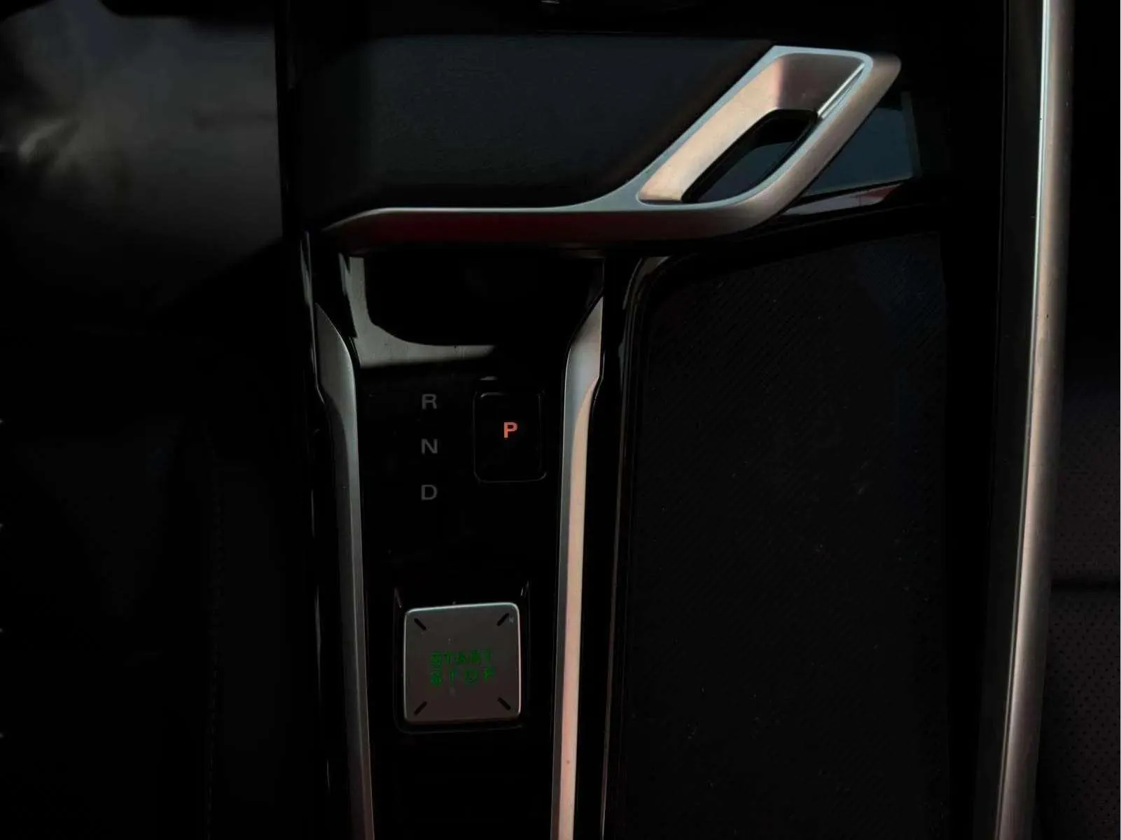 MG ZS Hybrid+ Luxury - foto 16