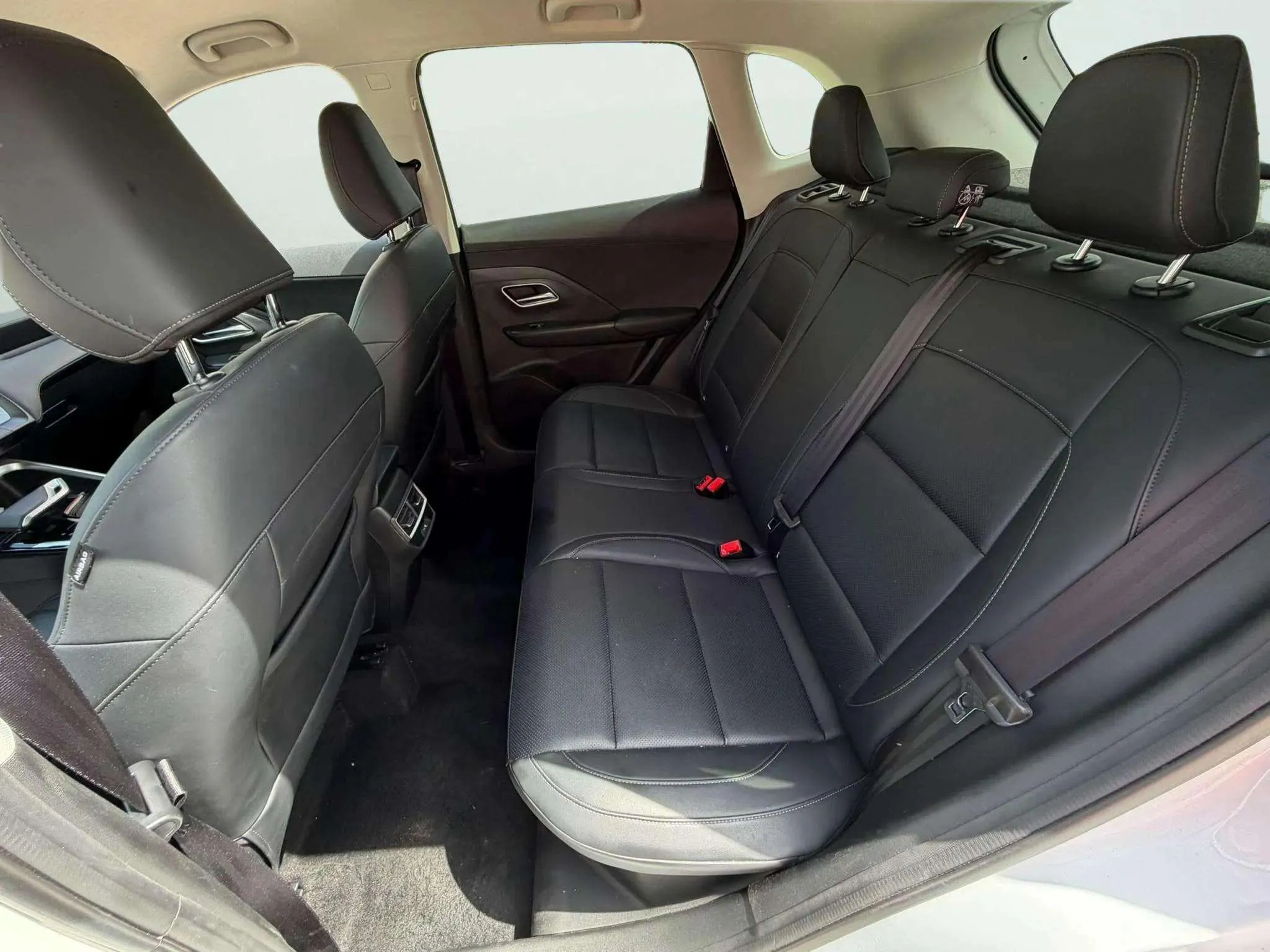 MG ZS Hybrid+ Luxury - foto 13