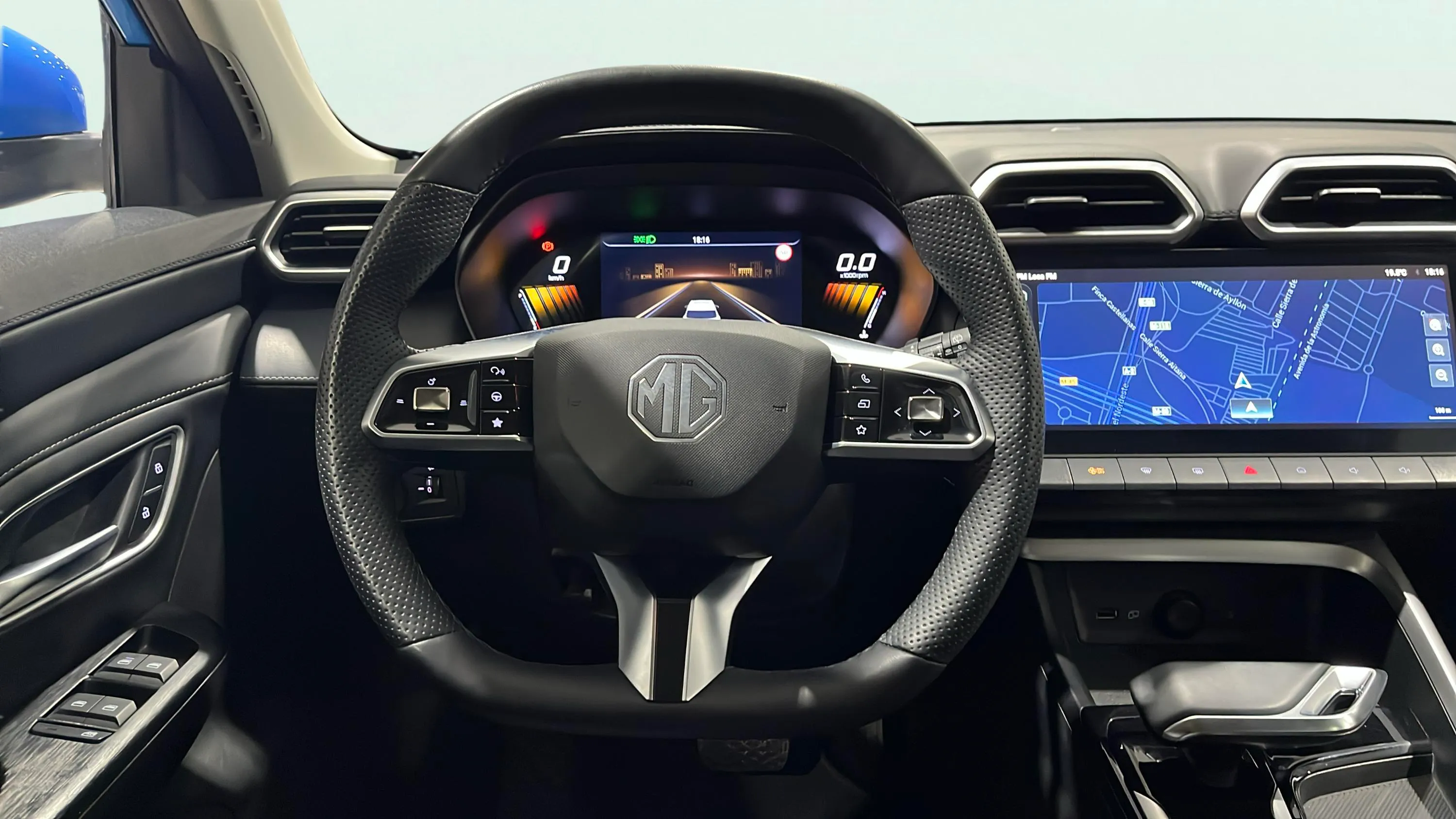 MG ZS Hybrid+ Luxury - foto 31