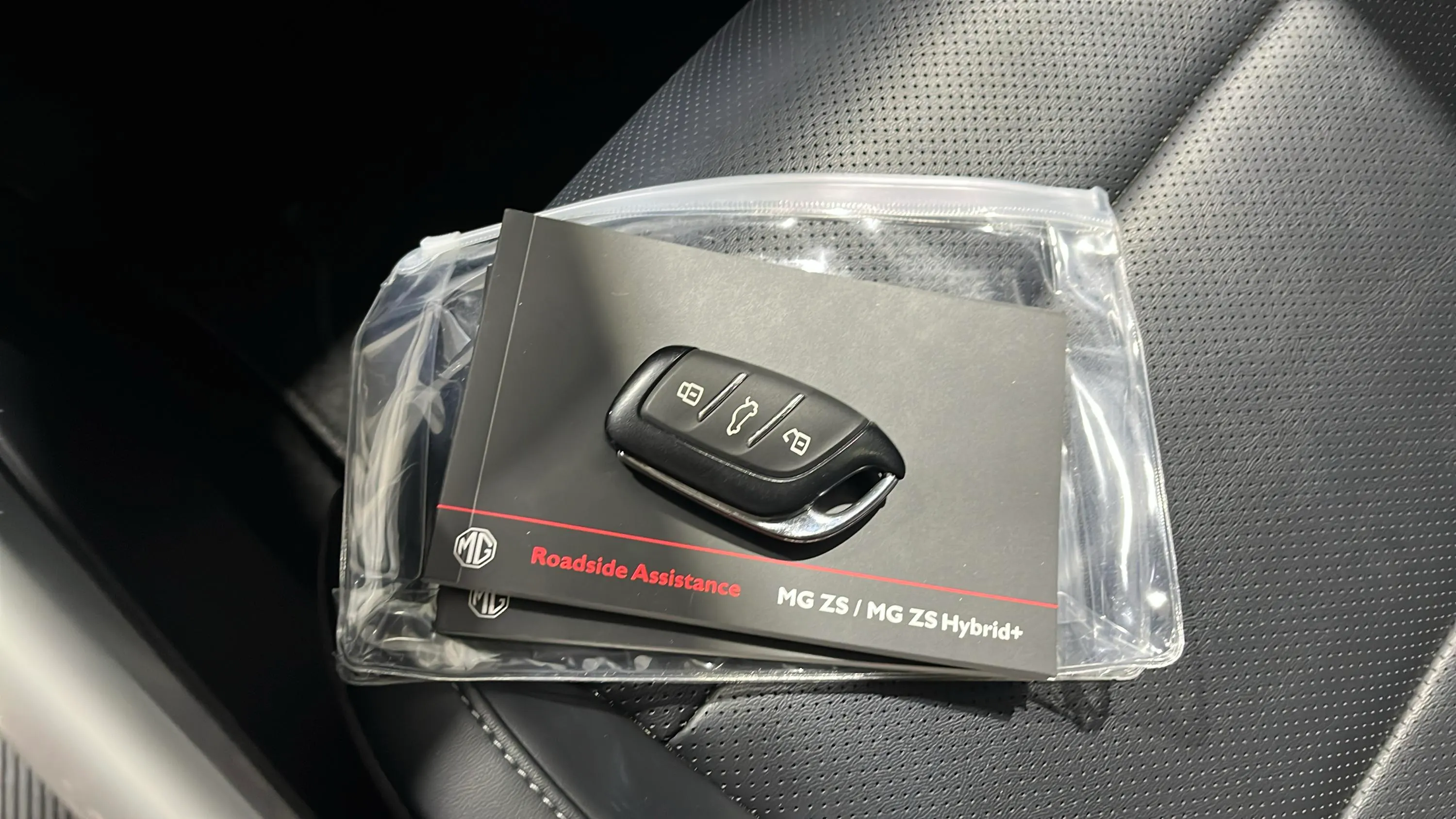 MG ZS Hybrid+ Luxury - foto 29
