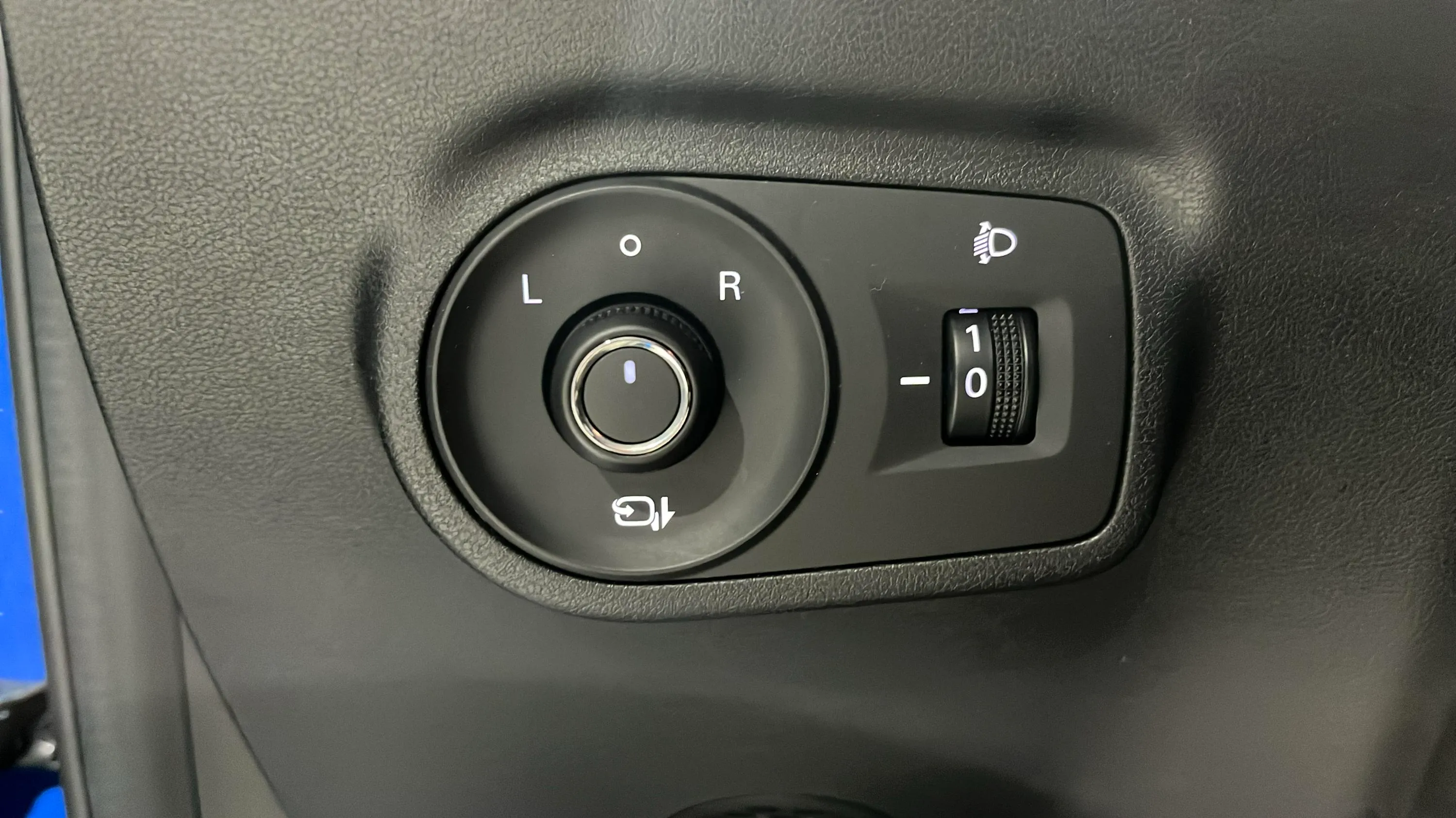 MG ZS Hybrid+ Luxury - foto 16