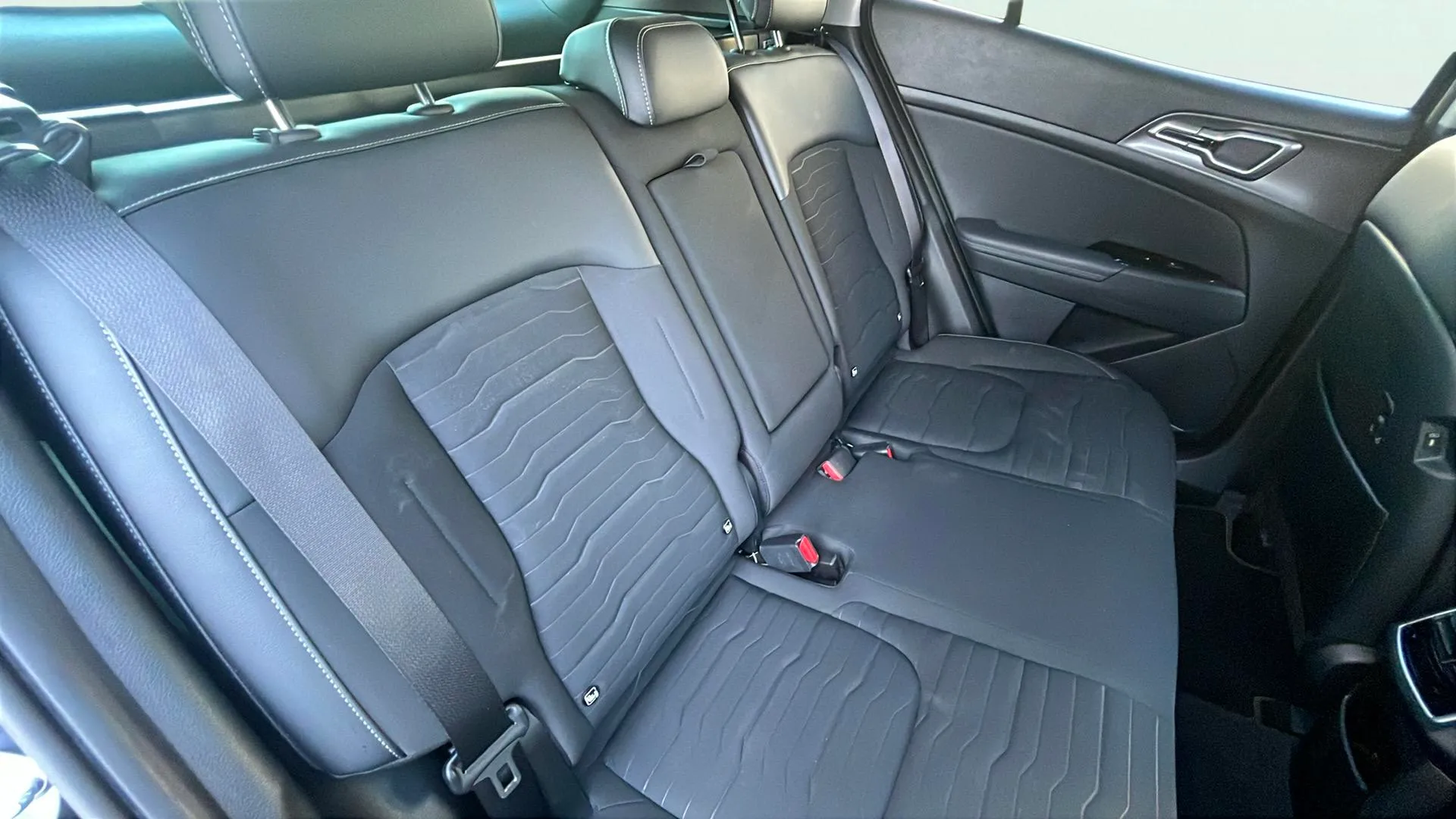 Kia Sportage 1.6 T-GDi HEV Tech 4x4 - foto 21