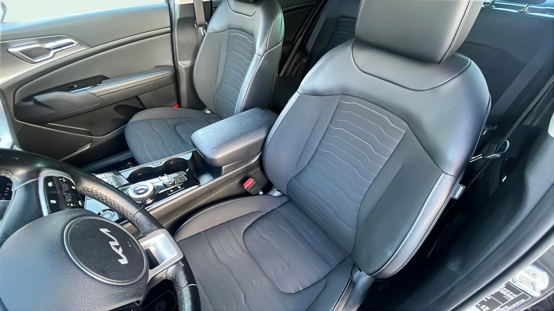 Kia Sportage 1.6 T-GDi HEV Tech 4x4 - foto 18