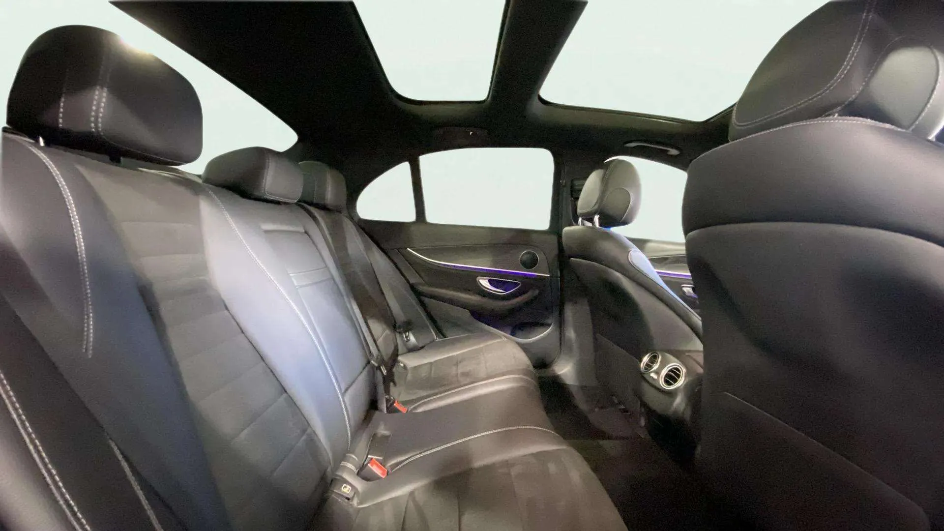 Mercedes-Benz Clase E E 220 d - foto 15