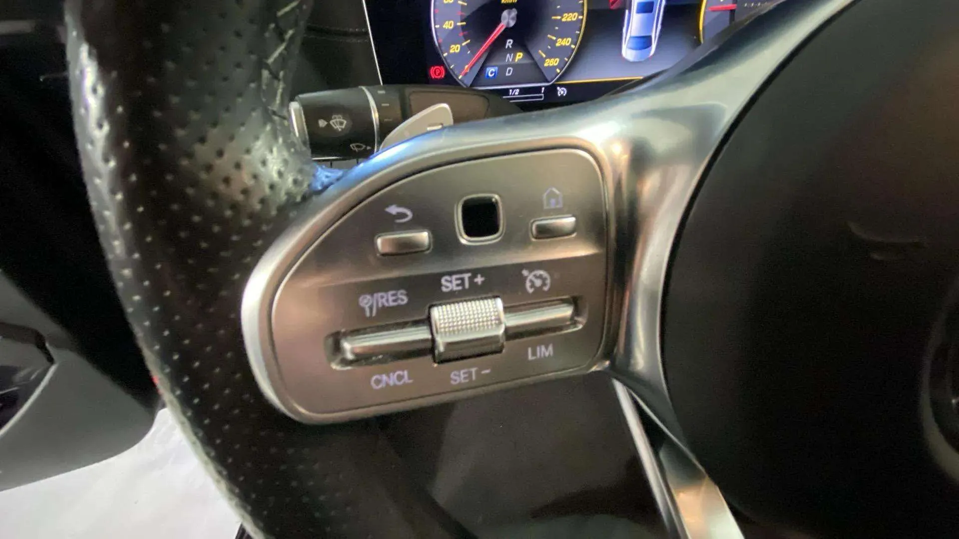 Mercedes-Benz Clase E E 220 d - foto 18