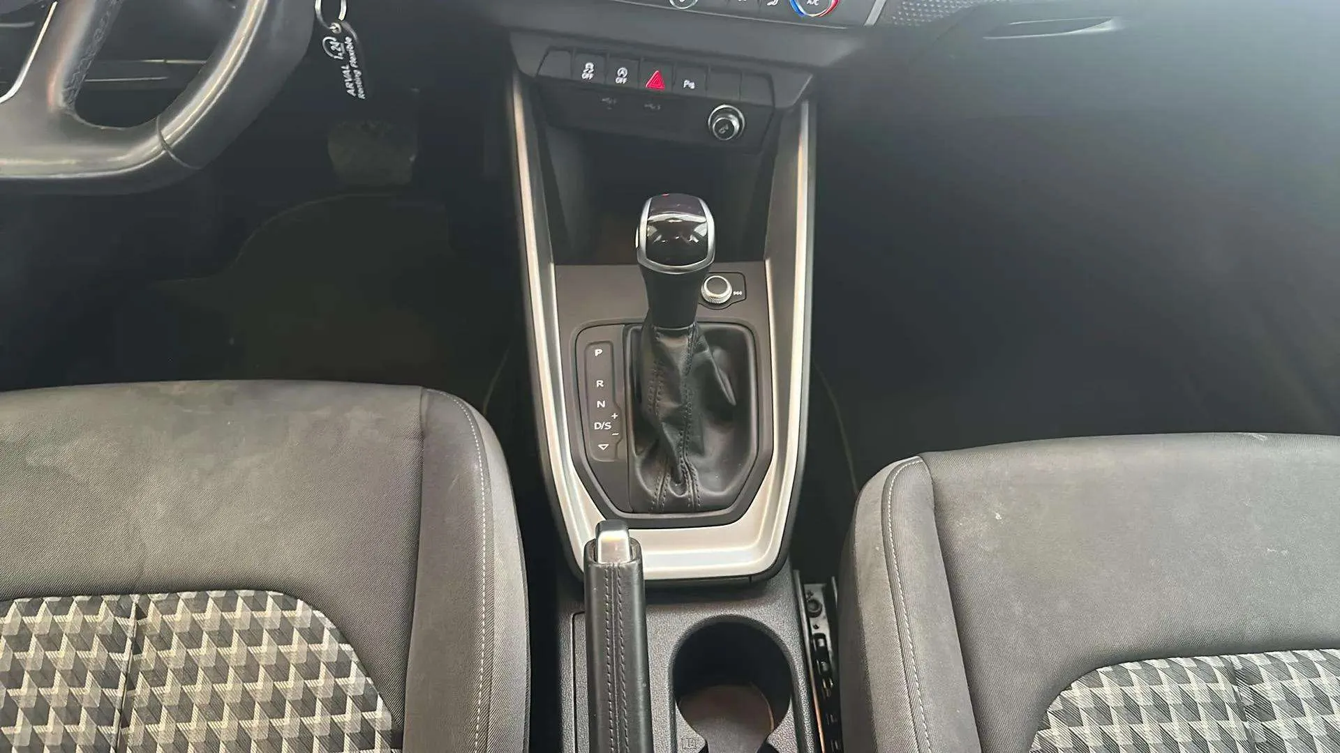 Audi A1 citycarver Adrenalin 30 TFSI S tron - foto 17
