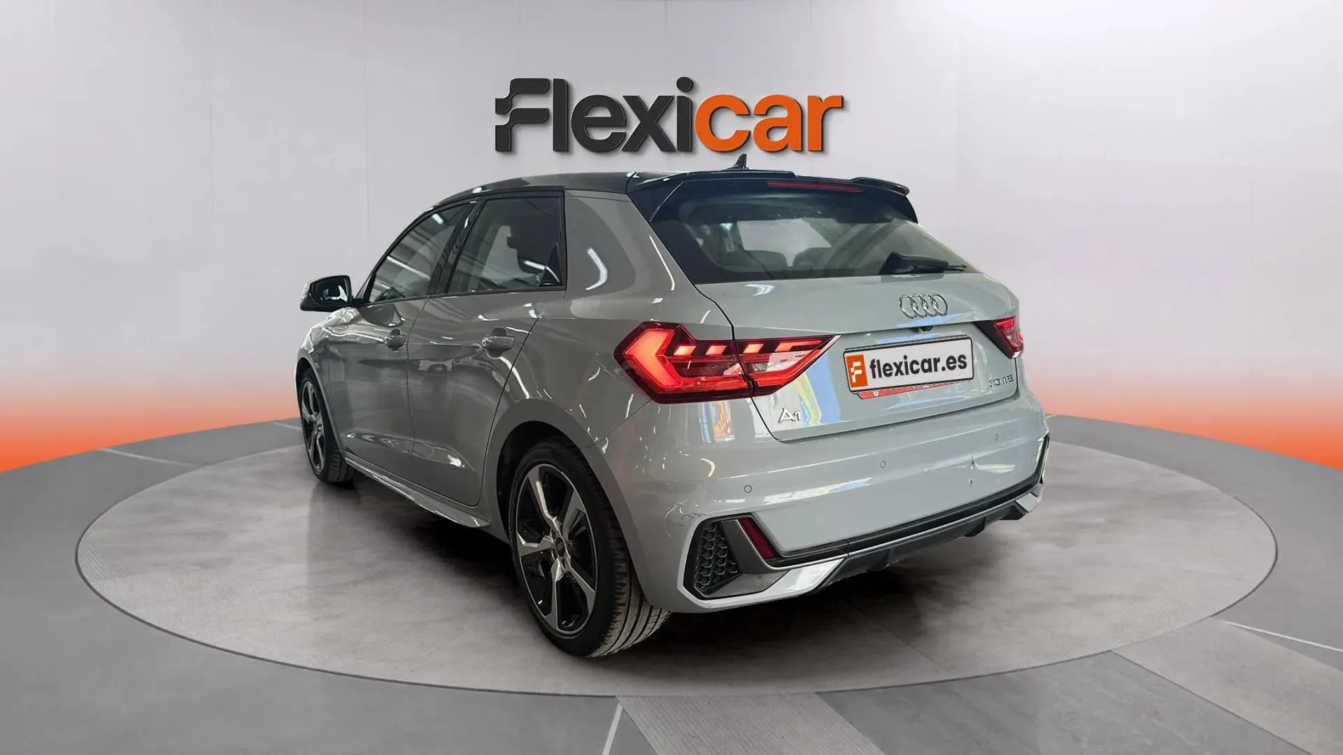 Audi A1 citycarver Adrenalin 30 TFSI S tron - foto 7