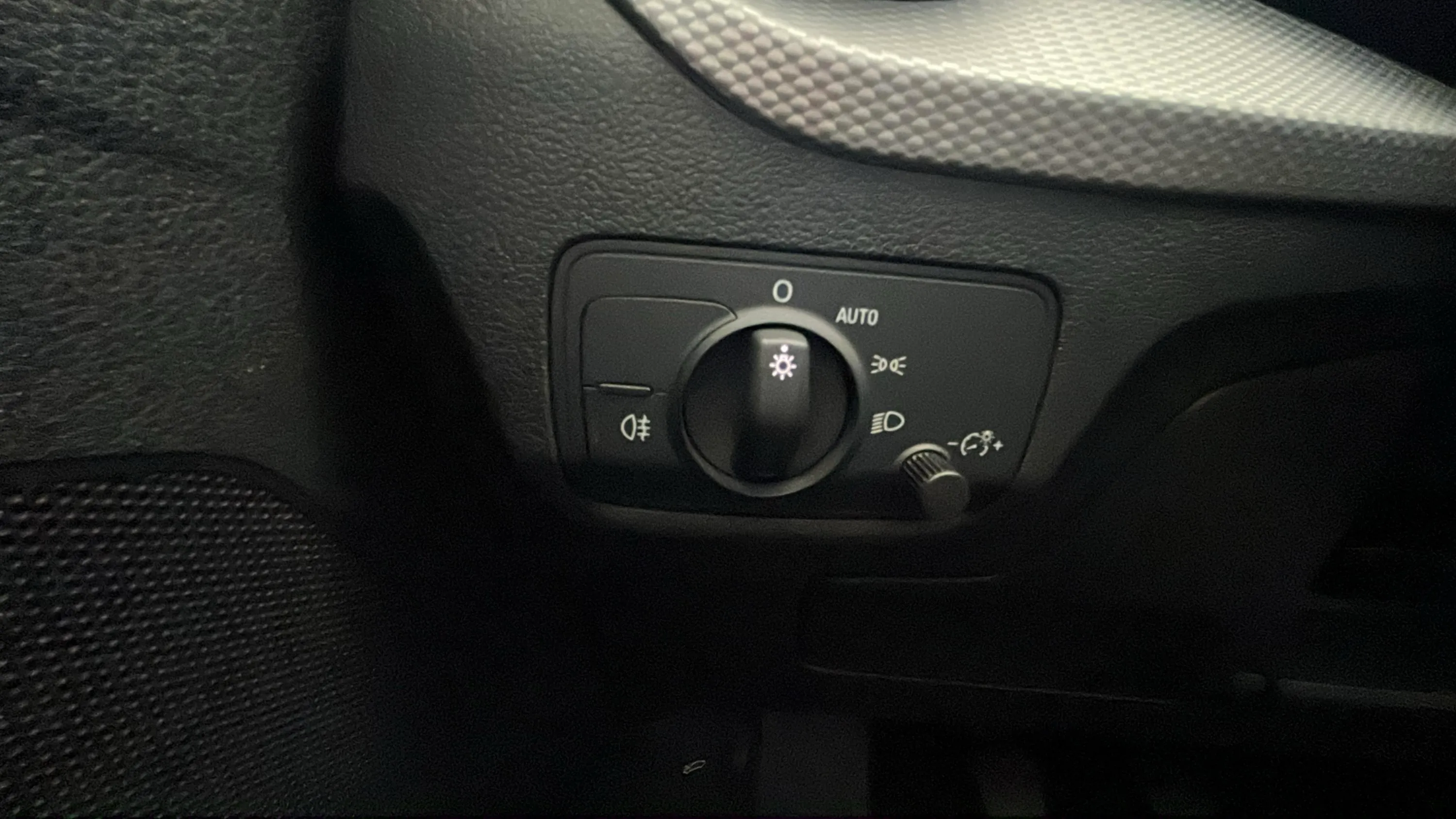 Audi Q2 30 TFSI - foto 19