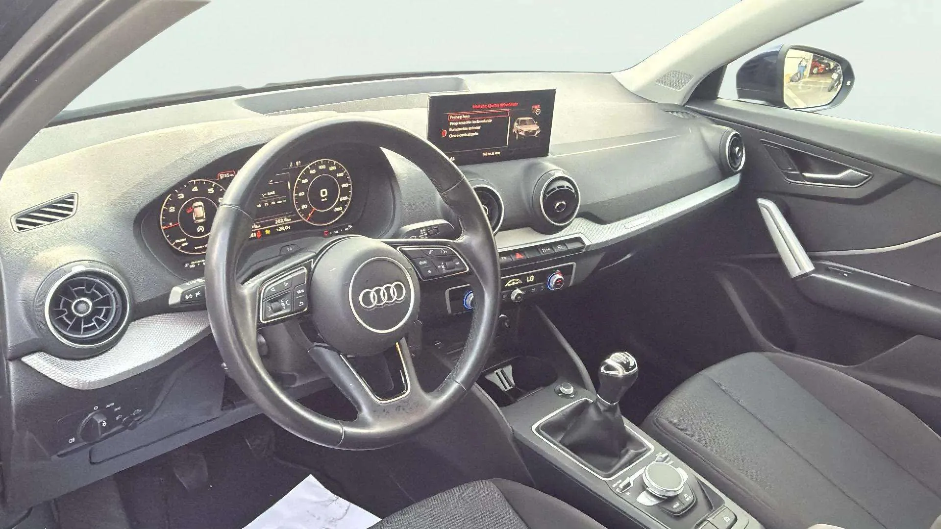 Audi Q2 30 TFSI - foto 11