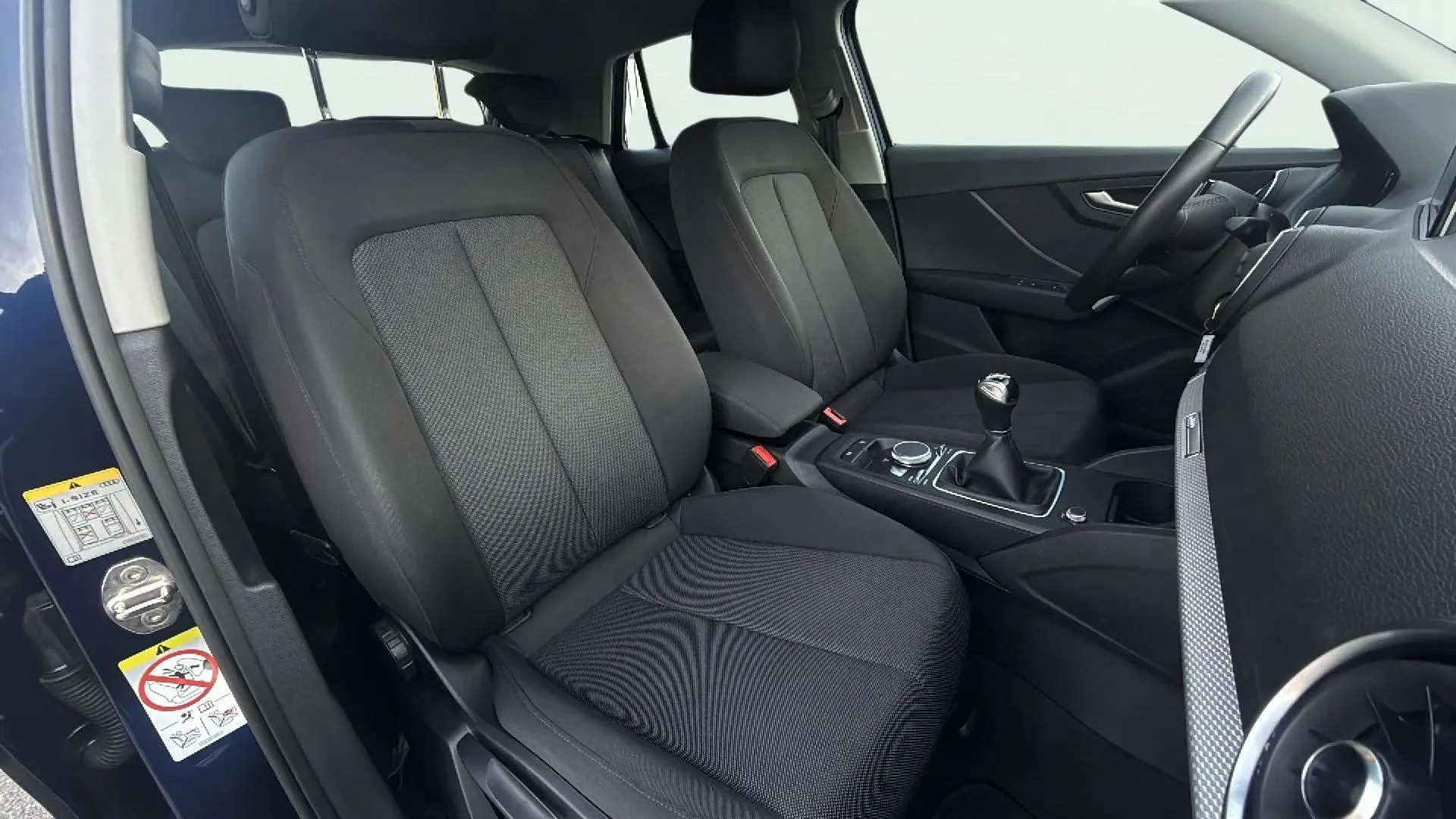 Audi Q2 30 TFSI - foto 19