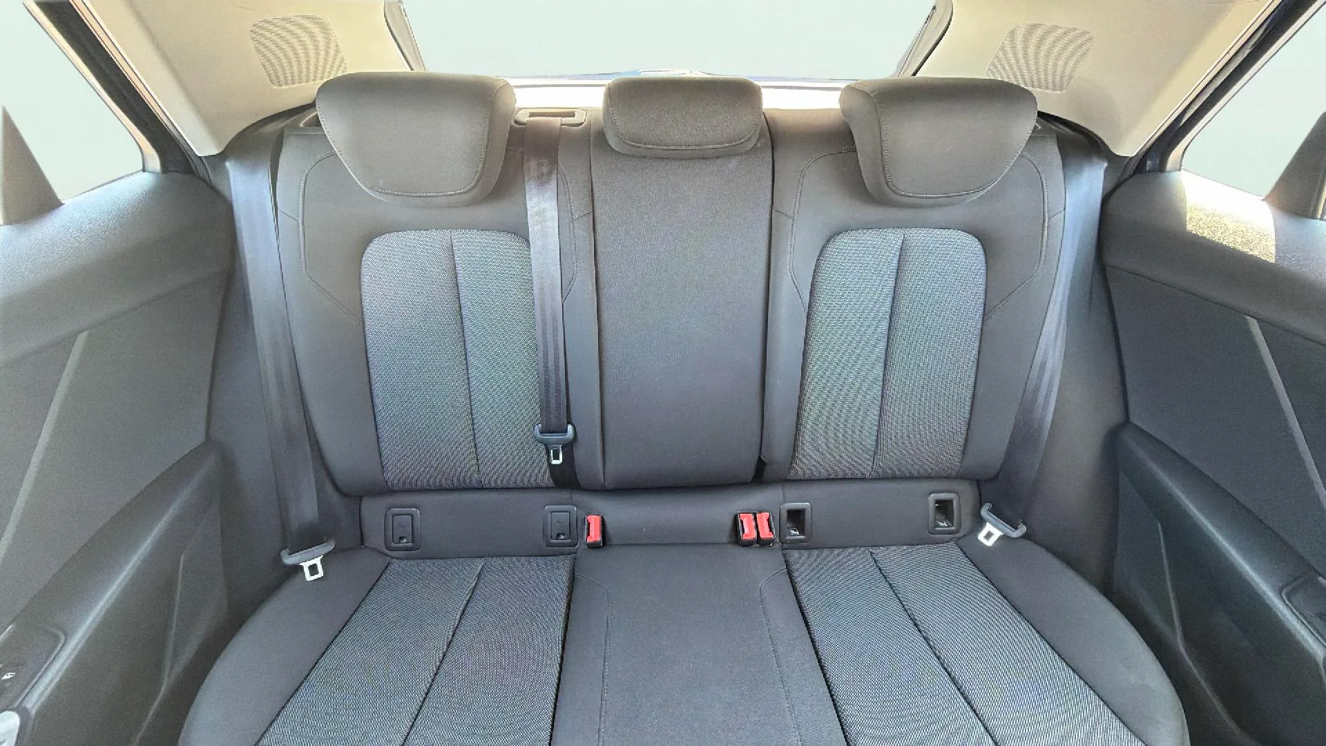 Audi Q2 Advanced 30 TFSI - foto 18