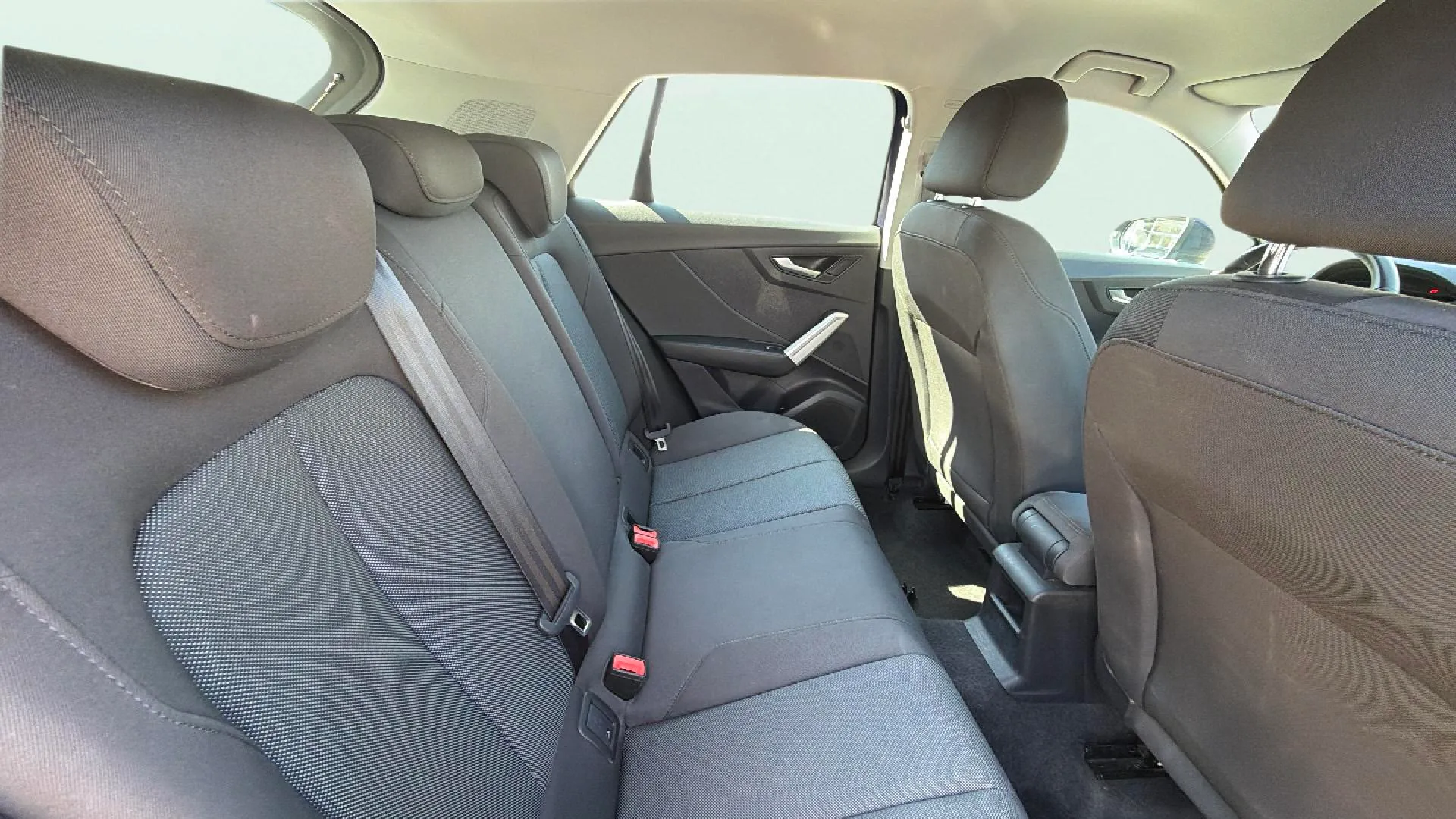 Audi Q2 Advanced 30 TFSI - foto 17
