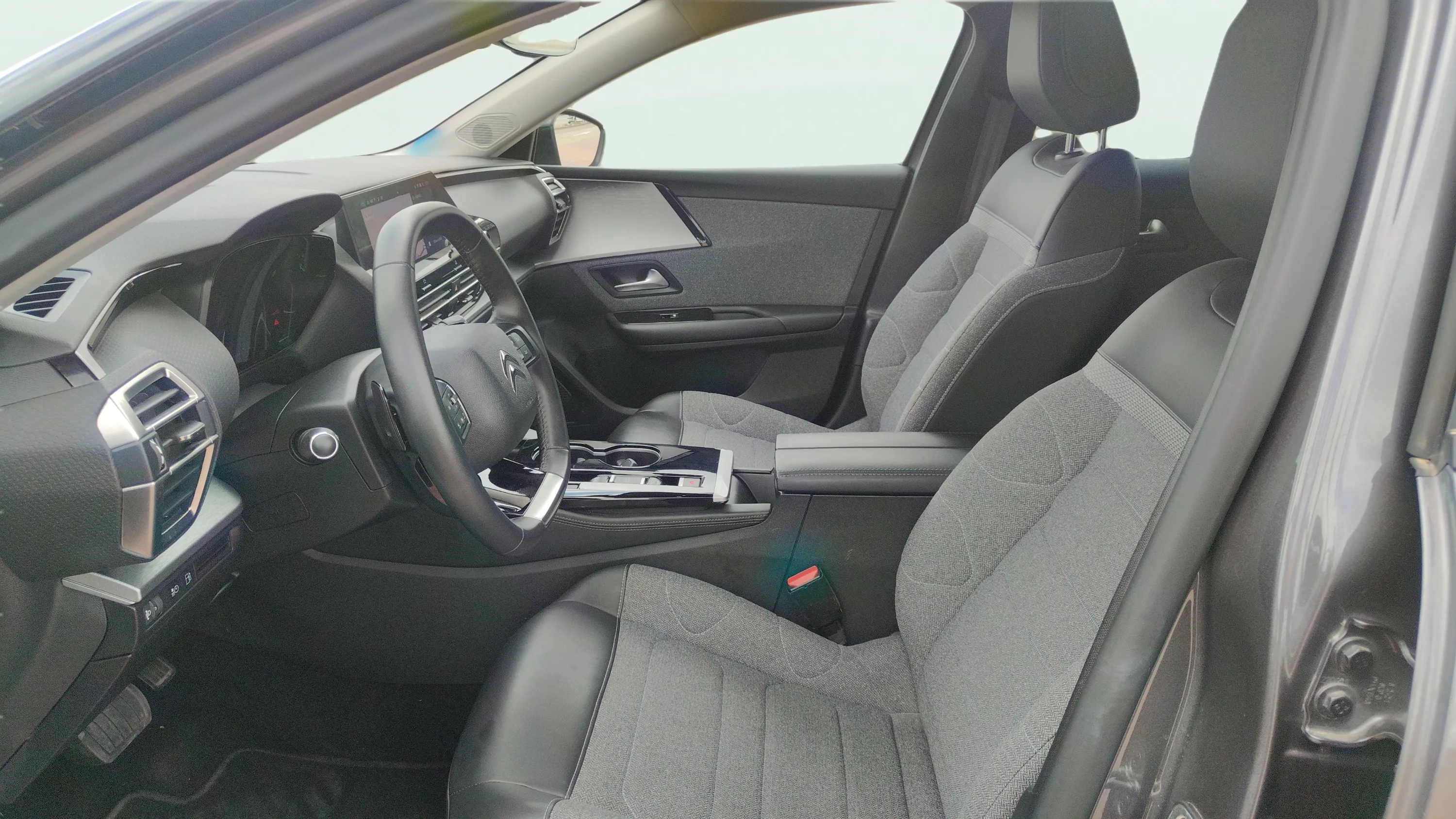 Citroën C5 X Hybrid 180 e-EAT8 Plus - foto 13