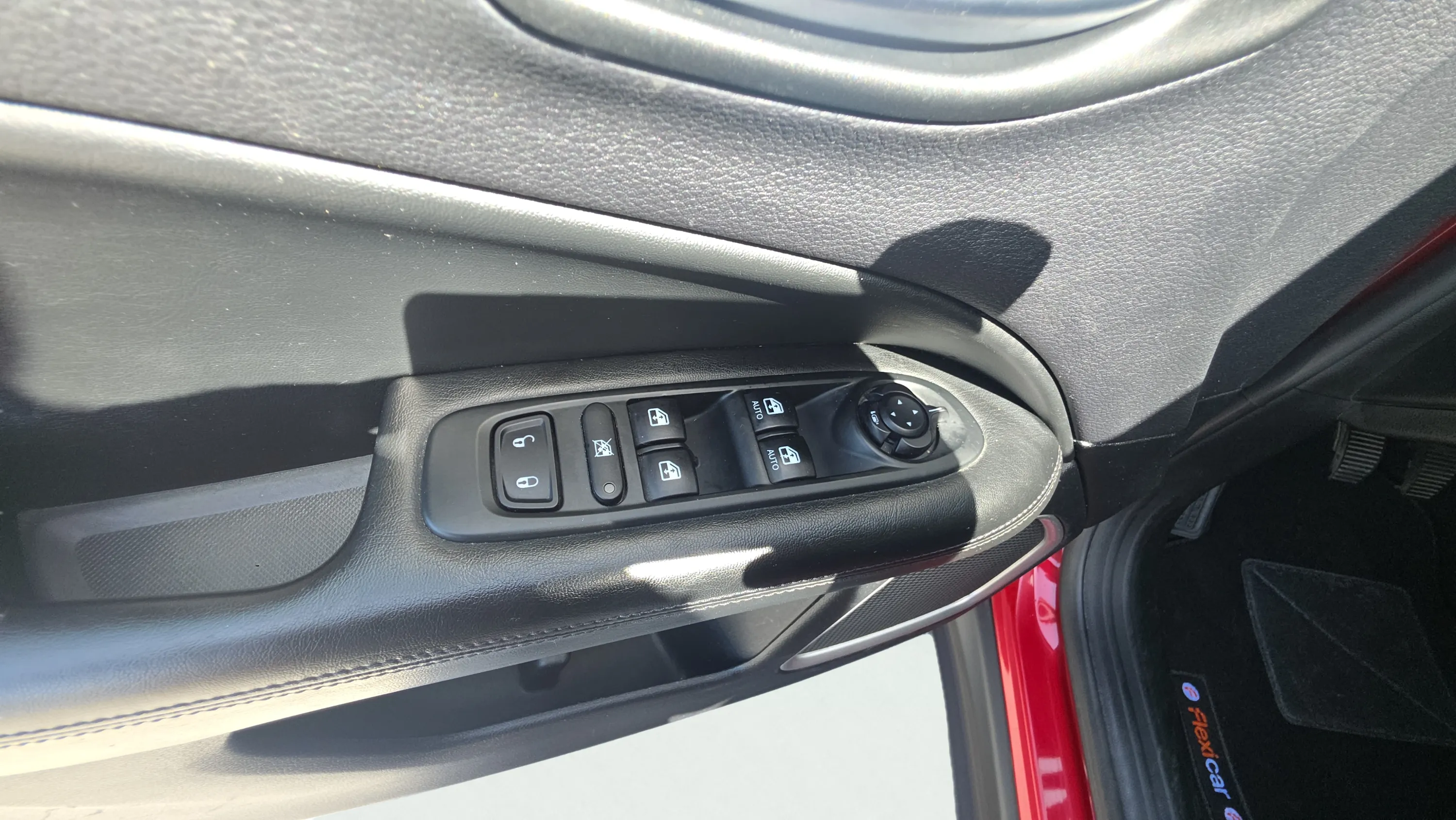 Jeep Compass 1.4 Mair Night Eagle 4x2 - foto 17