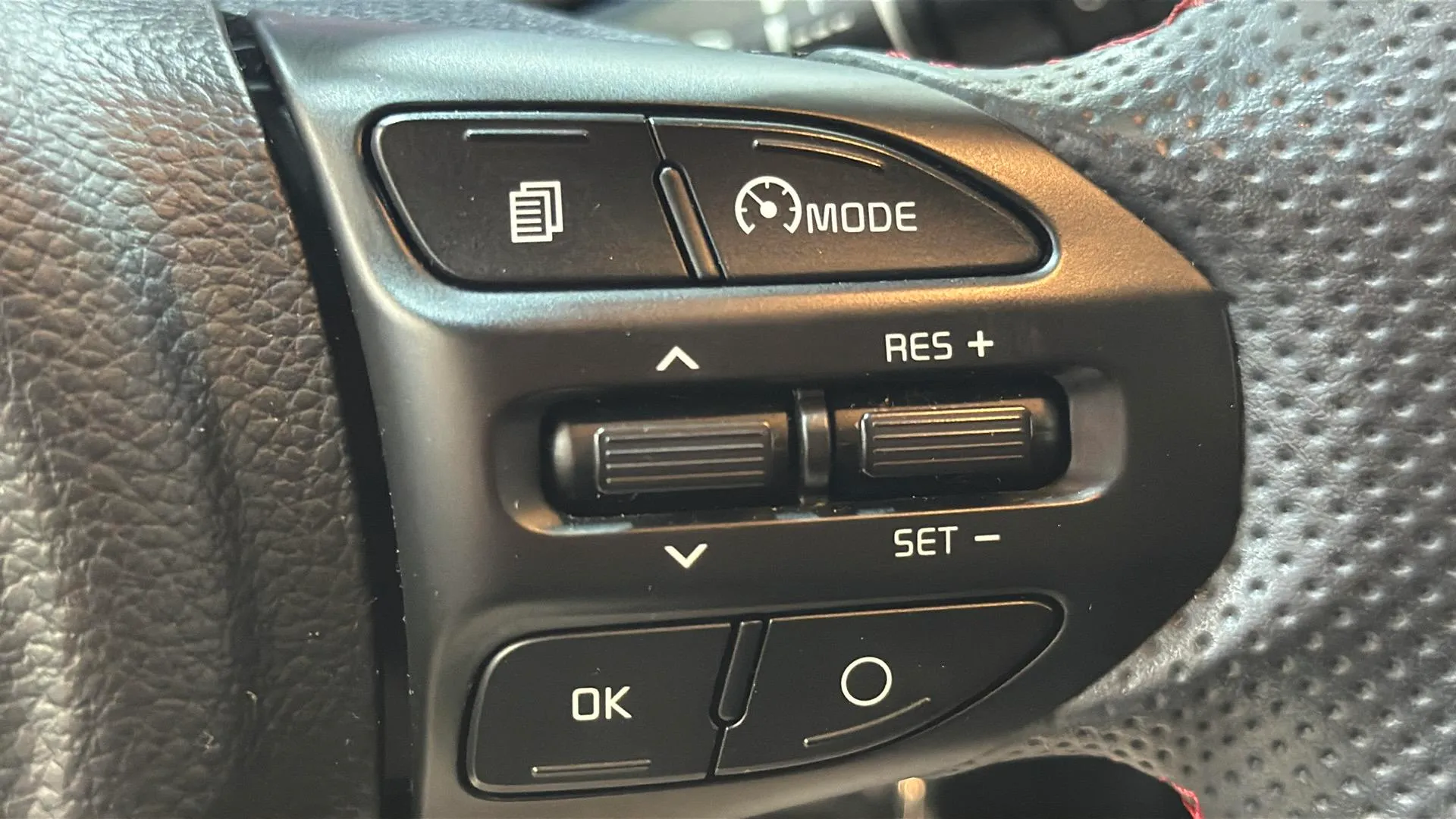 Kia Picanto 1.0 DPi AMT GT Line - foto 15