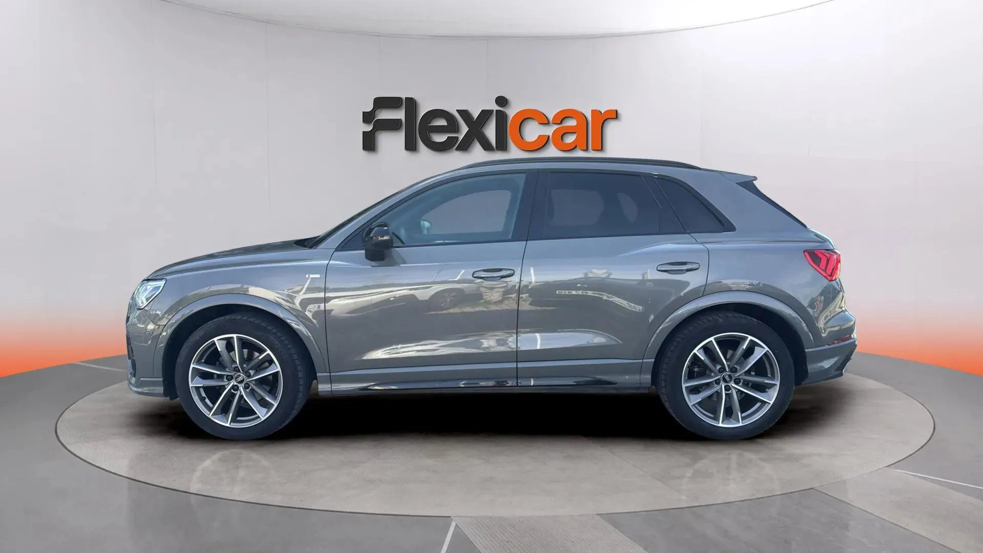 Audi Q3 Black line 35 TDI S tronic - foto 8