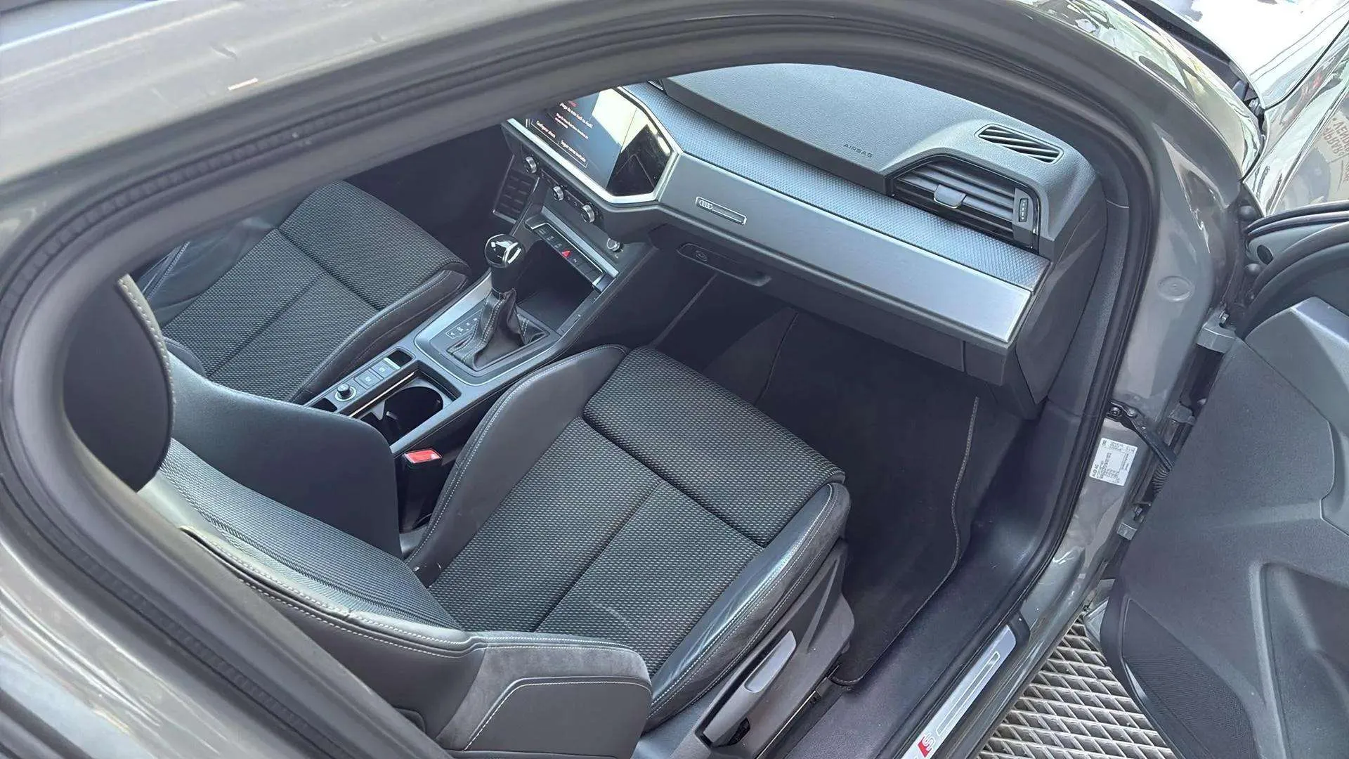 Audi Q3 Black line 35 TDI S tronic - foto 9