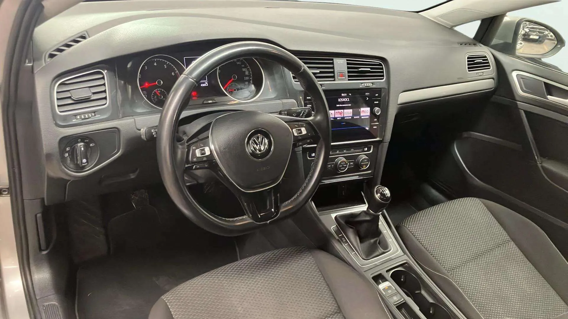 Volkswagen Golf Advance 1.0 TSI - foto 6