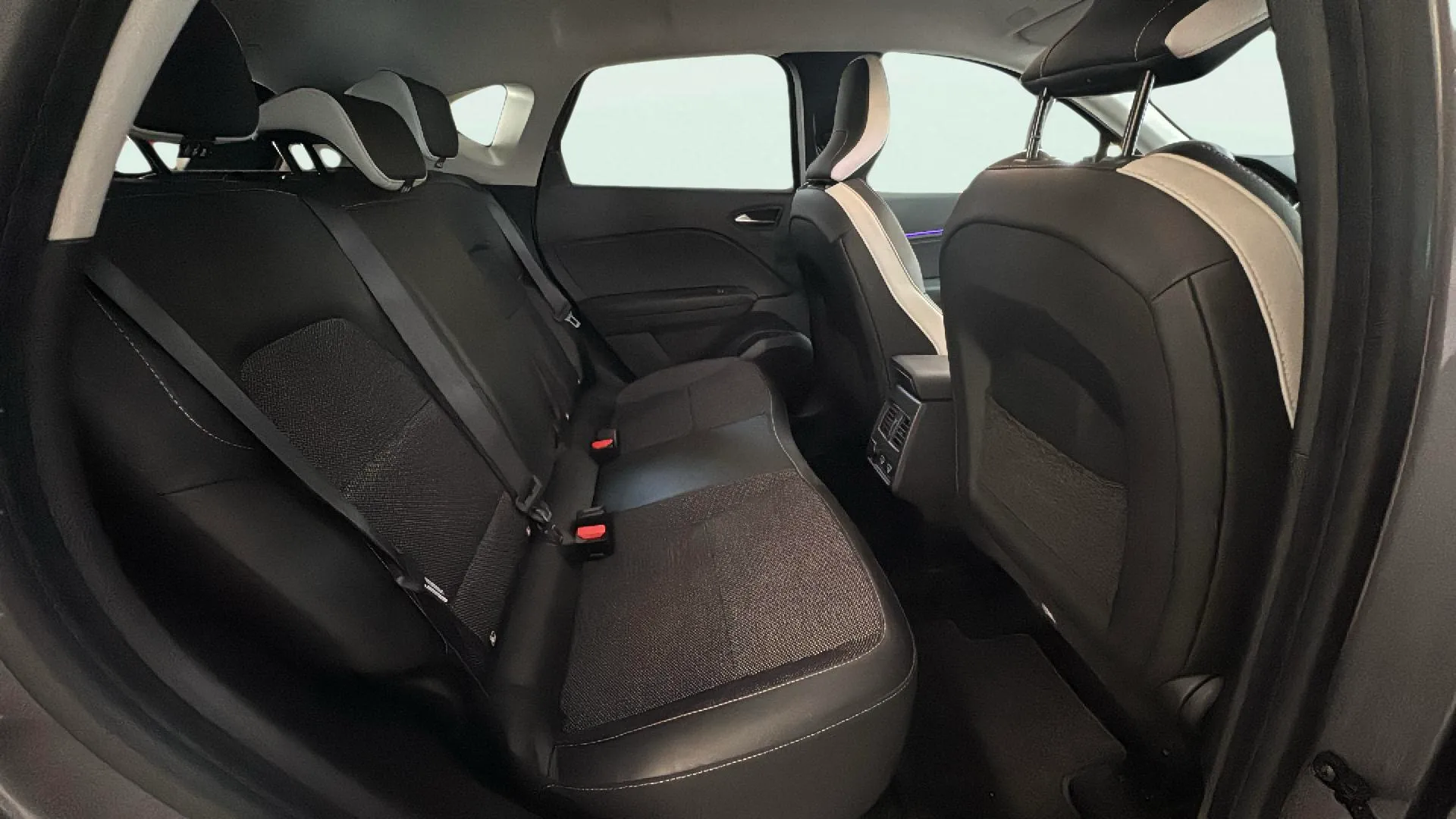 Renault Captur evolution TCe GPF - foto 11