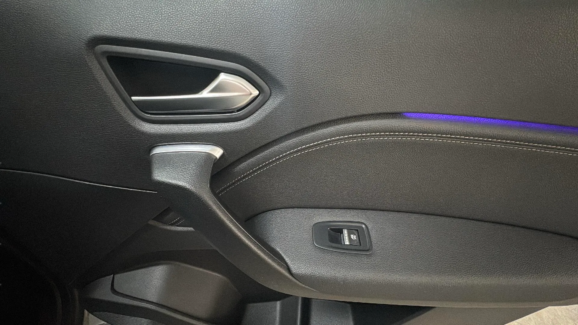 Renault Captur evolution TCe GPF - foto 18
