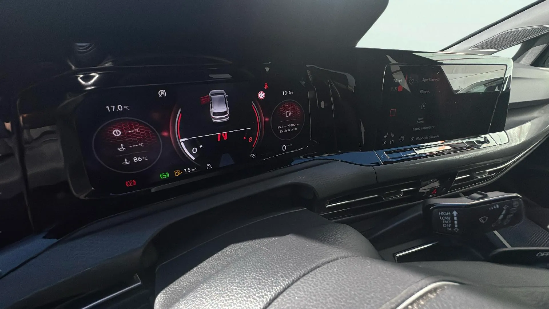 Volkswagen Golf GTI Performance 2.0 TSI DSG - foto 13