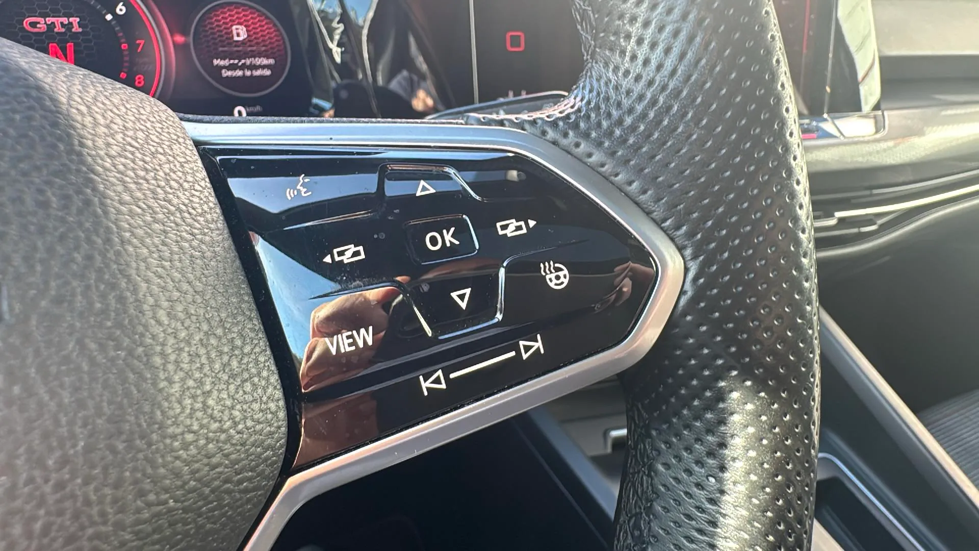 Volkswagen Golf GTI Performance 2.0 TSI DSG - foto 23