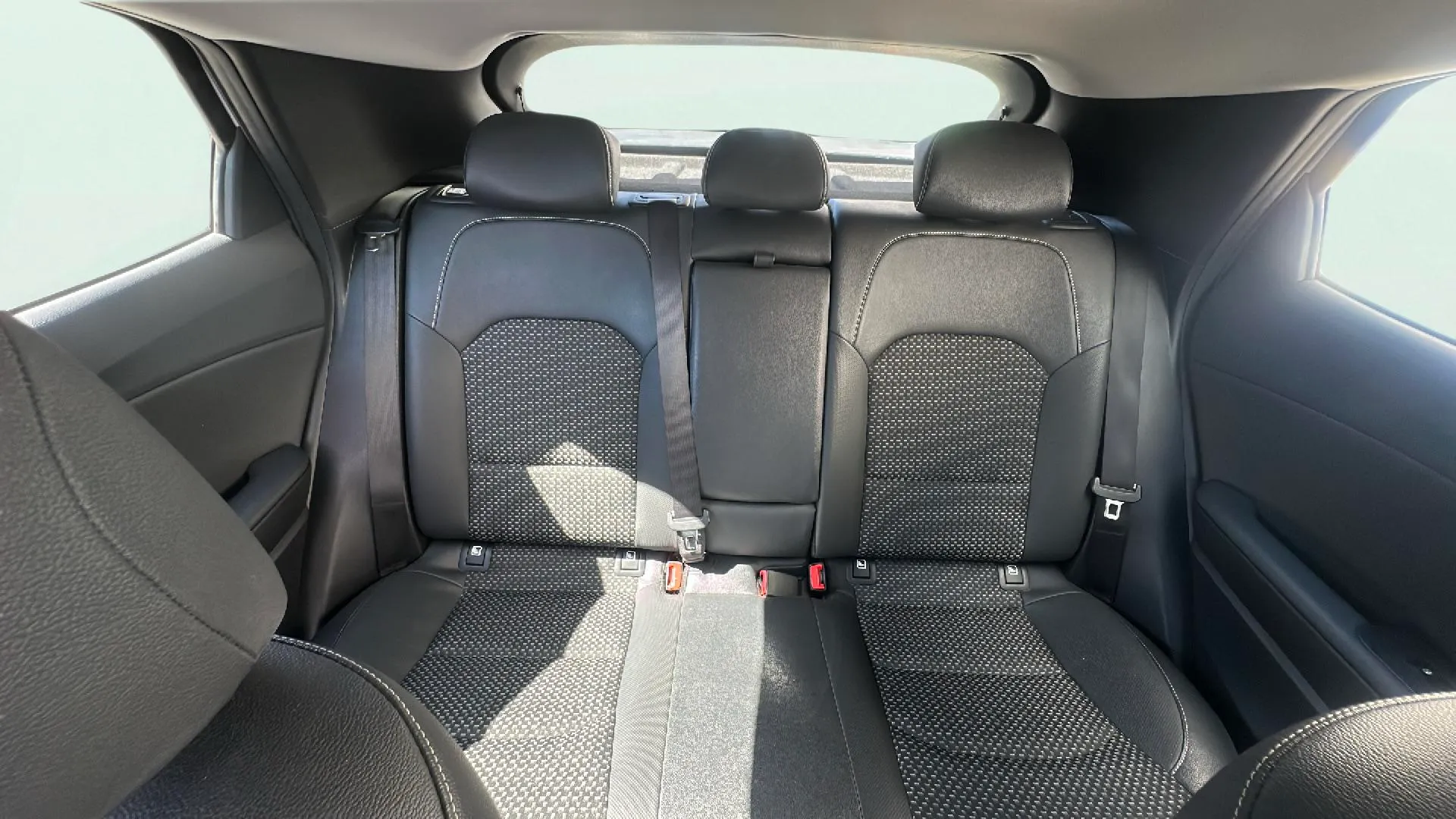 Kia XCeed 1.5 MHEV iMT Tech - foto 15
