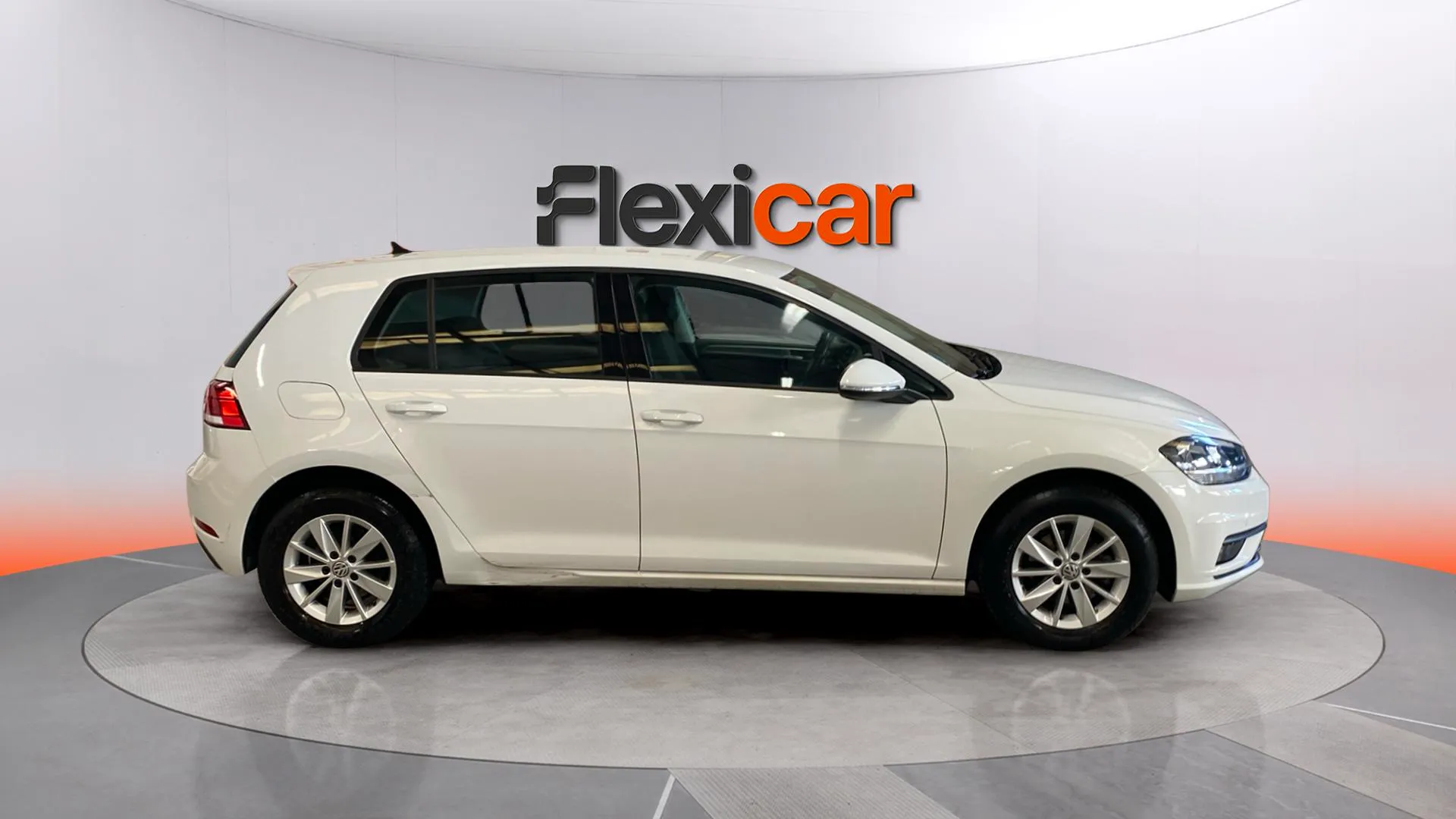 Volkswagen Golf Ready2Go 1.0 TSI - foto 3