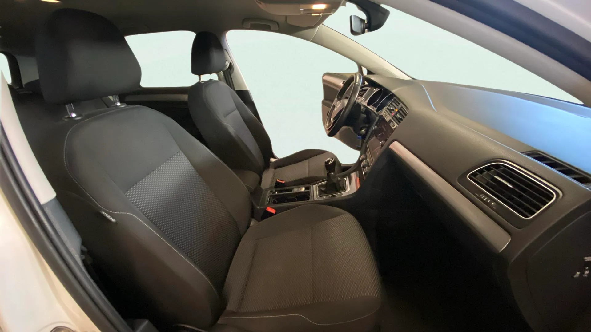 Volkswagen Golf Ready2Go 1.0 TSI - foto 11