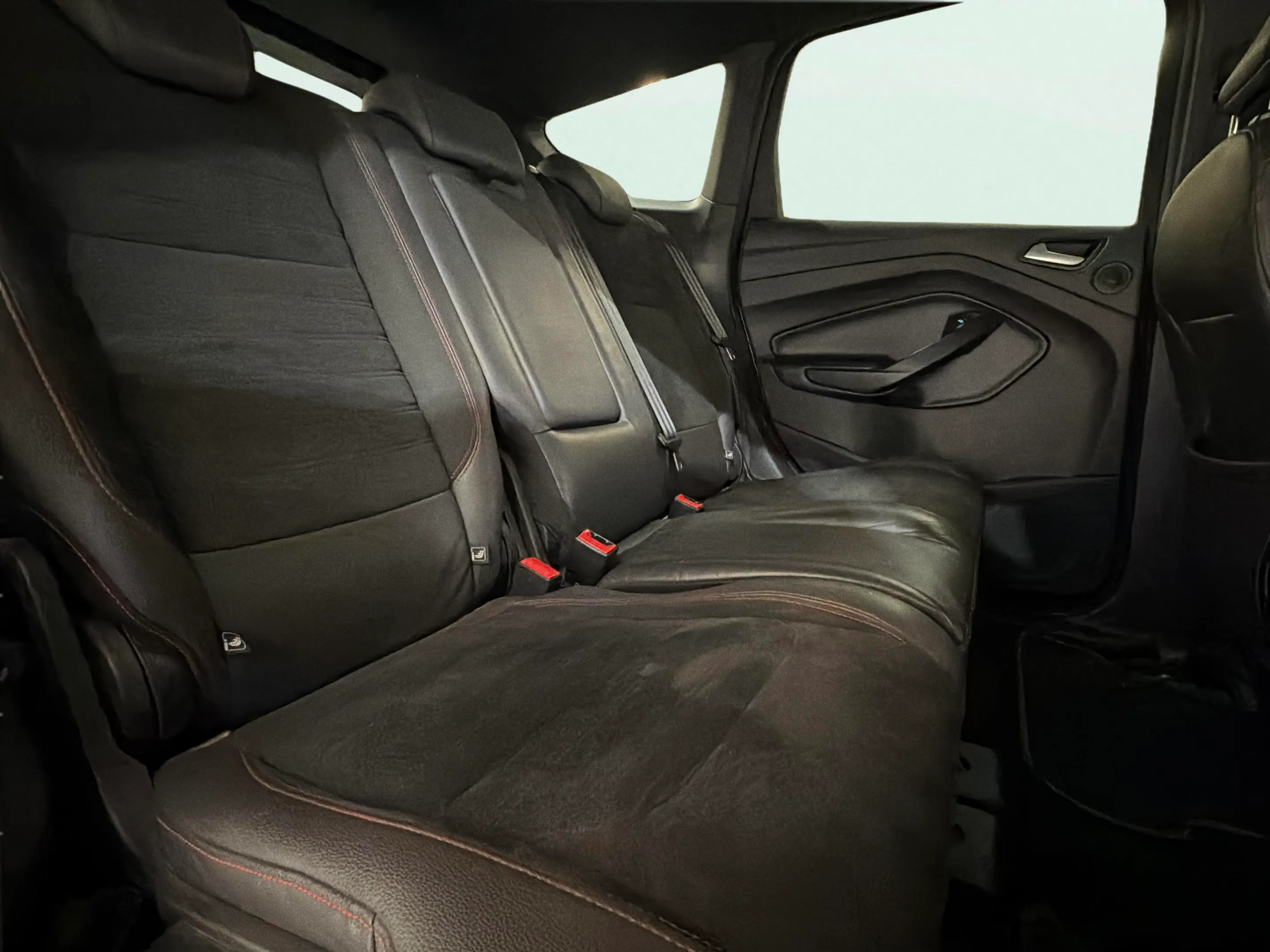 Ford Kuga ST-Line Limited Ed 1.5 EcoBoost 4x2 - foto 11