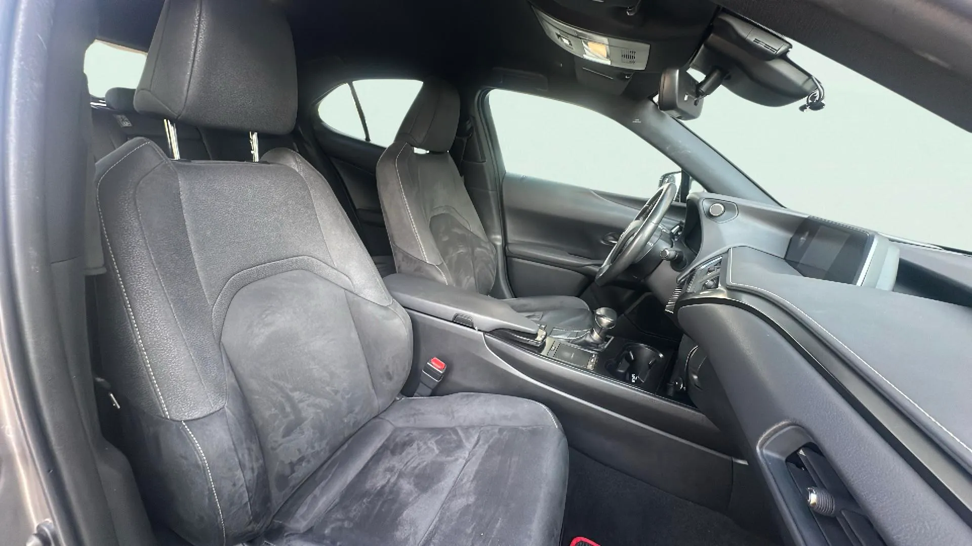 Lexus UX 2.0 250h Executive Plus - foto 15