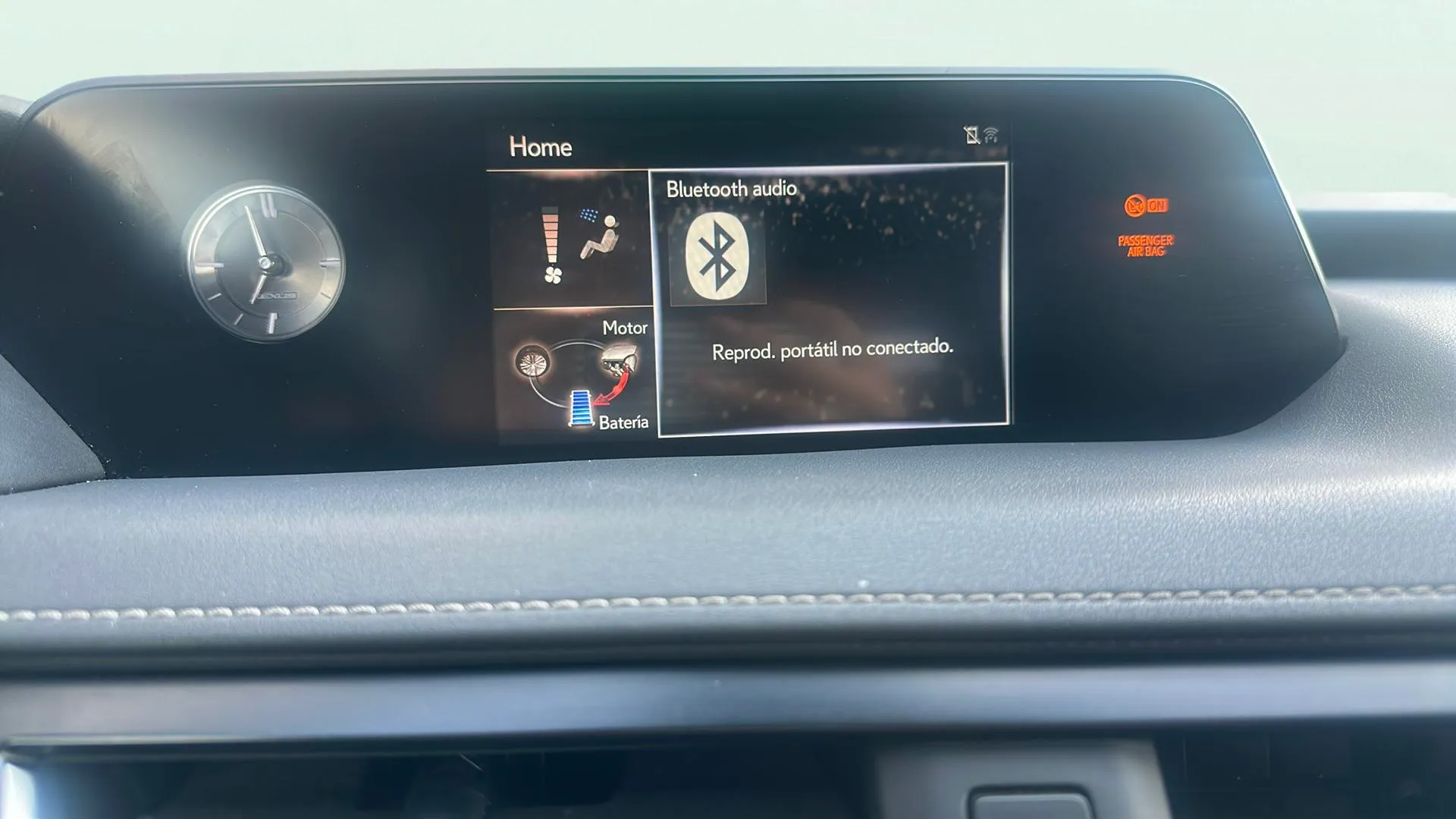 Lexus UX 2.0 250h Executive Plus - foto 19