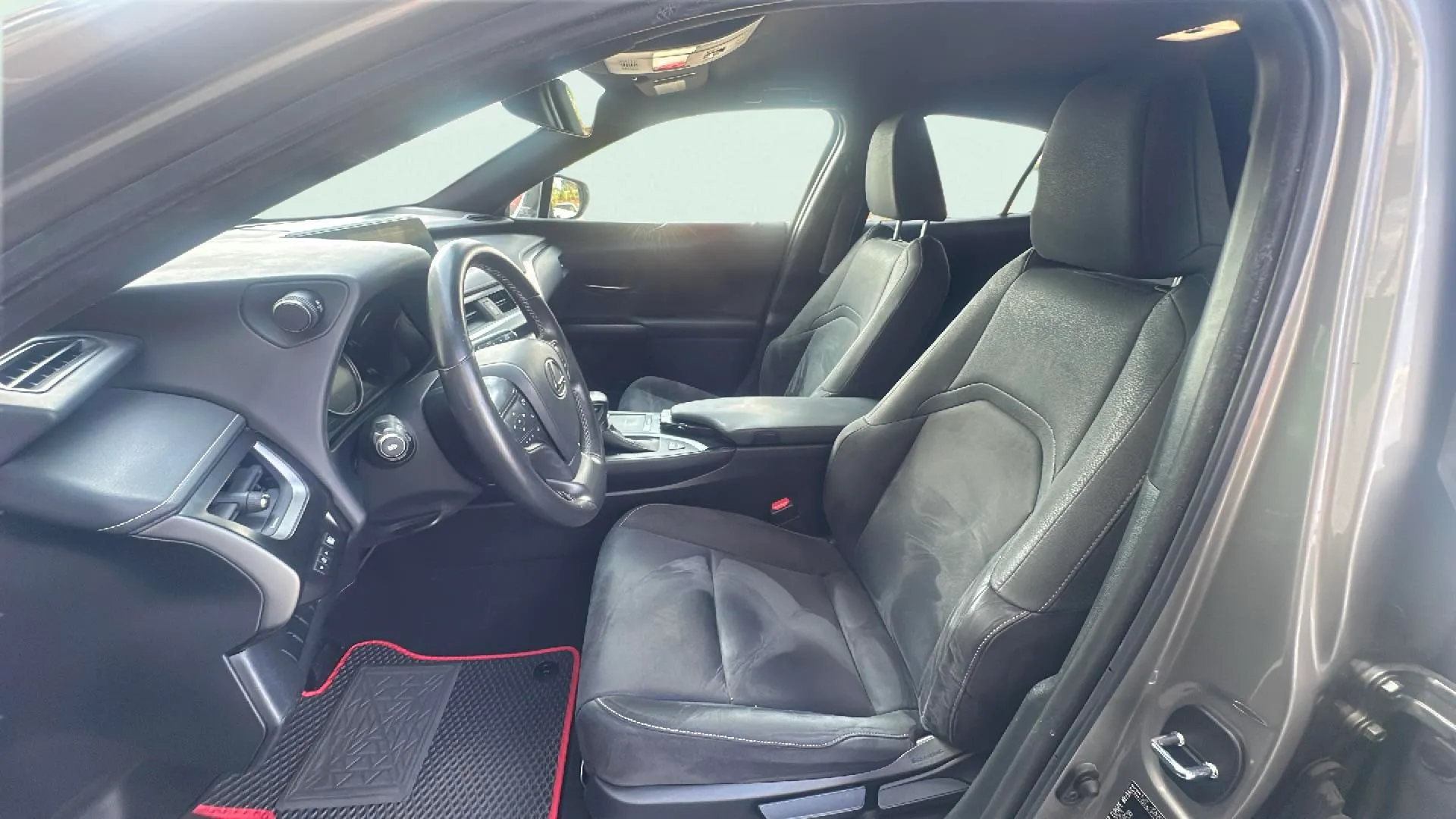 Lexus UX 2.0 250h Executive Plus - foto 10