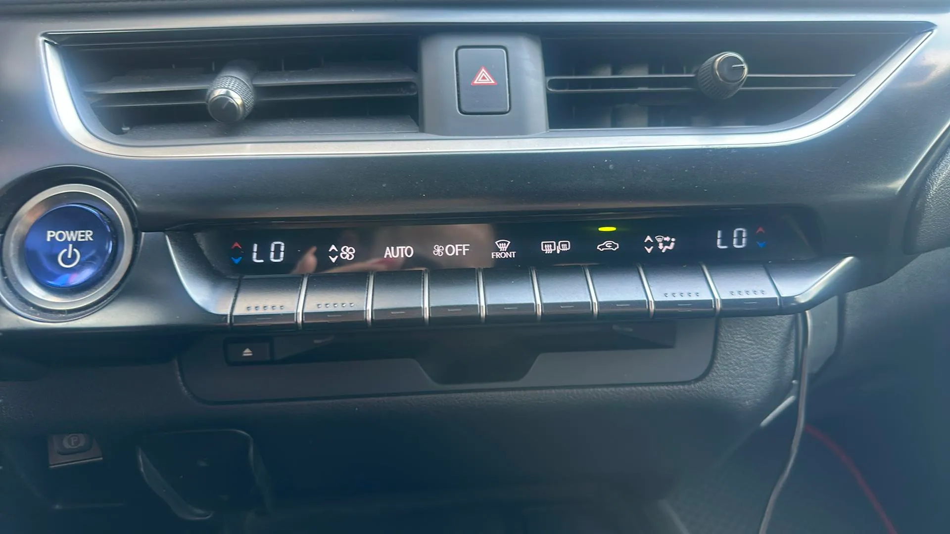 Lexus UX 2.0 250h Executive Plus - foto 23