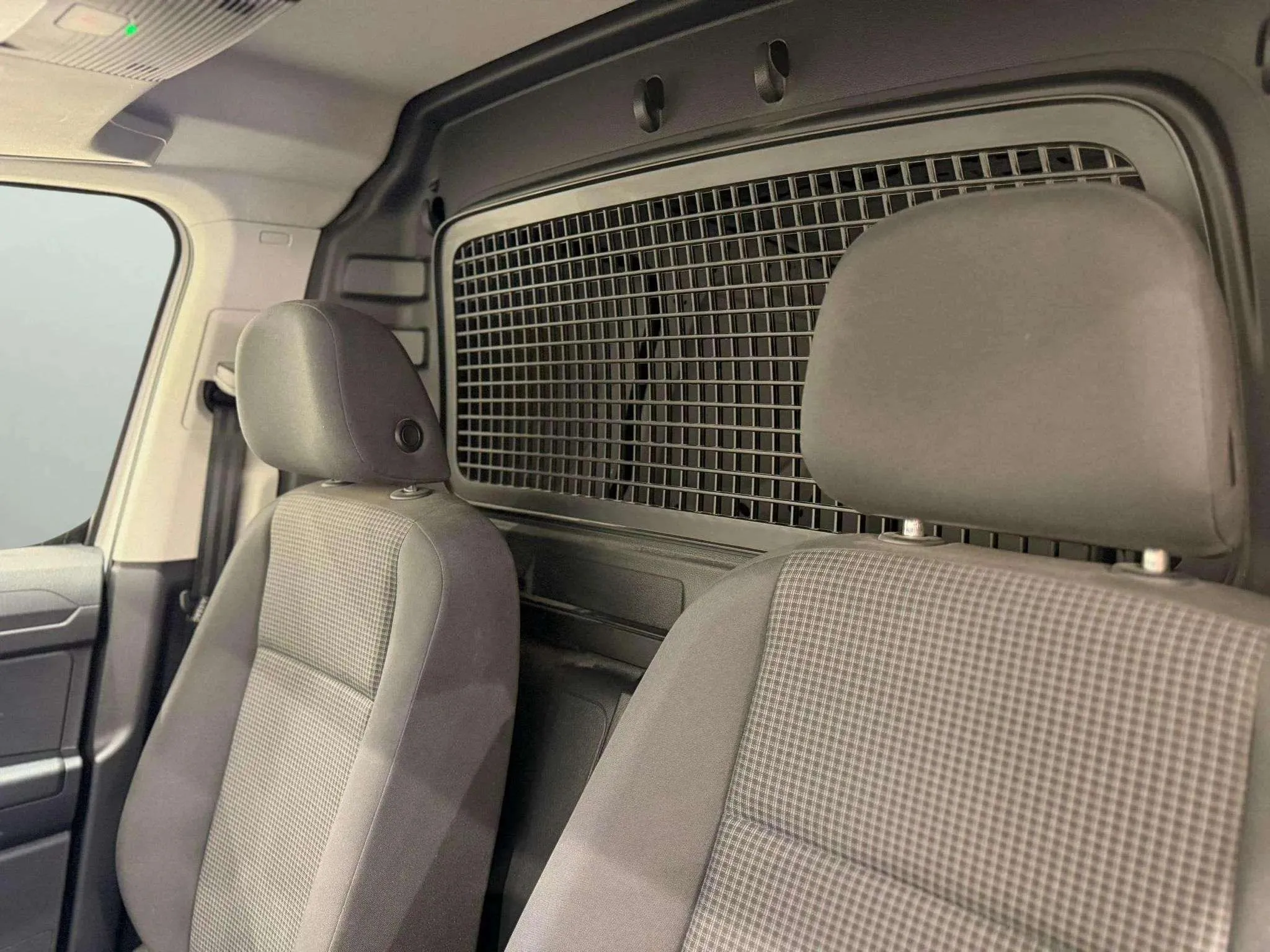 Volkswagen Caddy 2.0 TDI - foto 10
