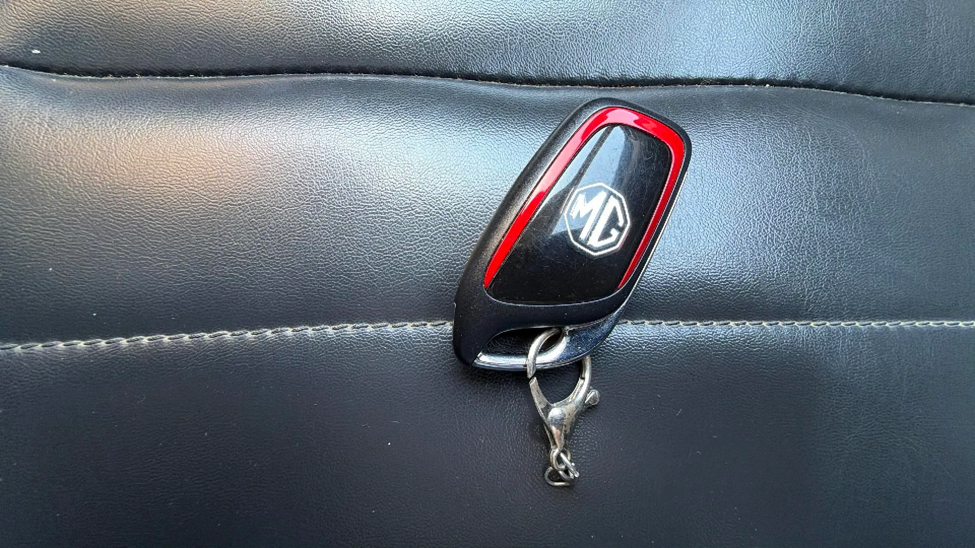 MG ZS 1.0T Luxury - foto 14