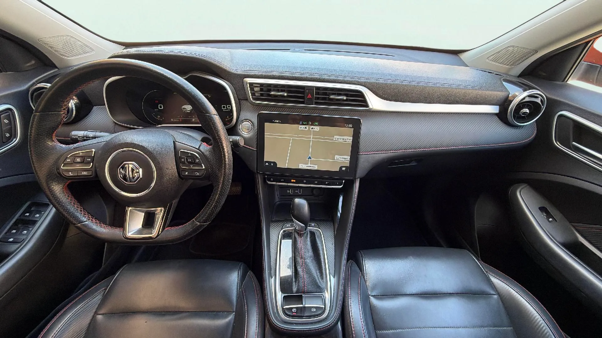 MG ZS 1.0T Luxury - foto 10