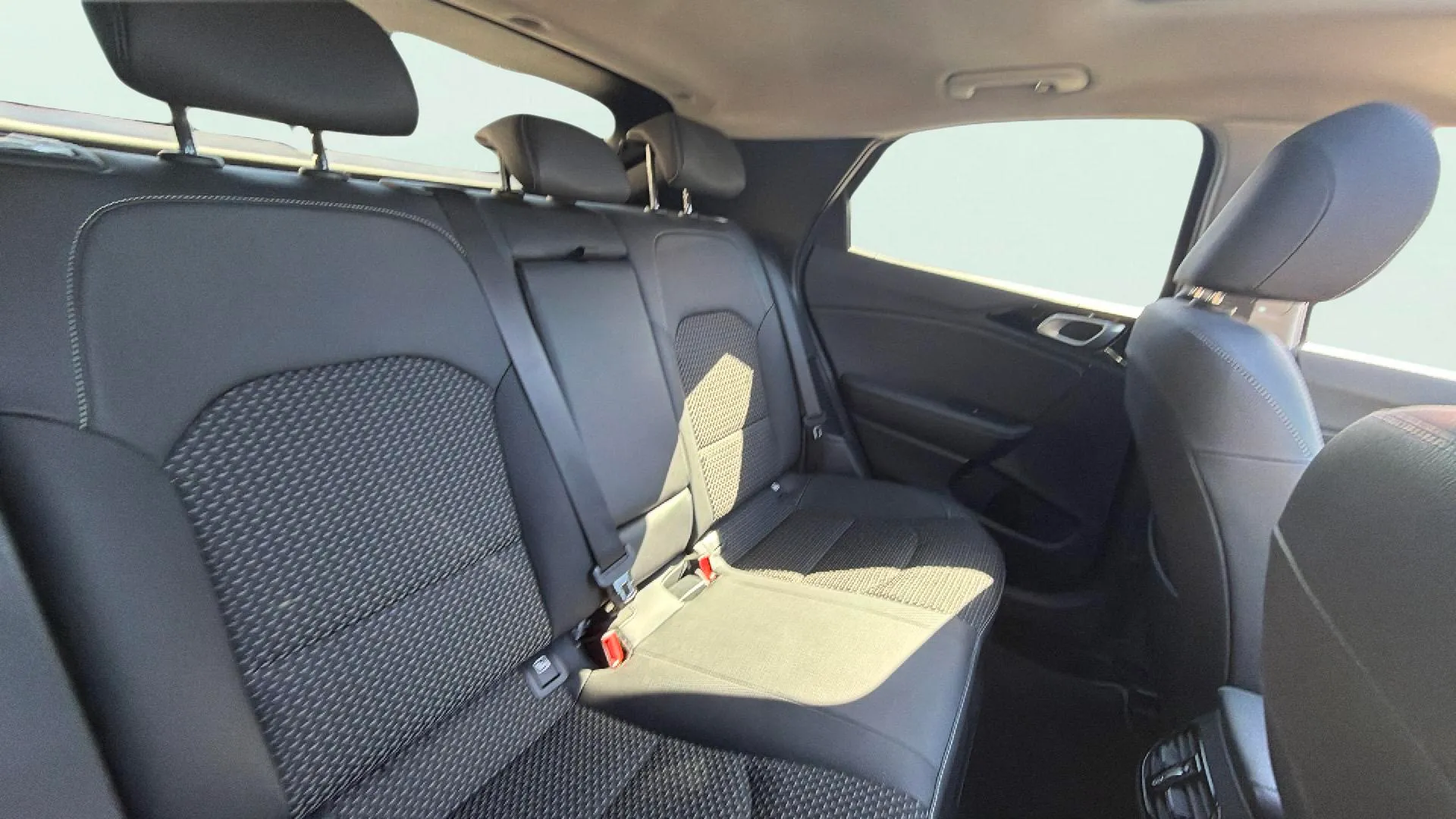Kia XCeed 1.6 GDi PHEV E-Tech - foto 28