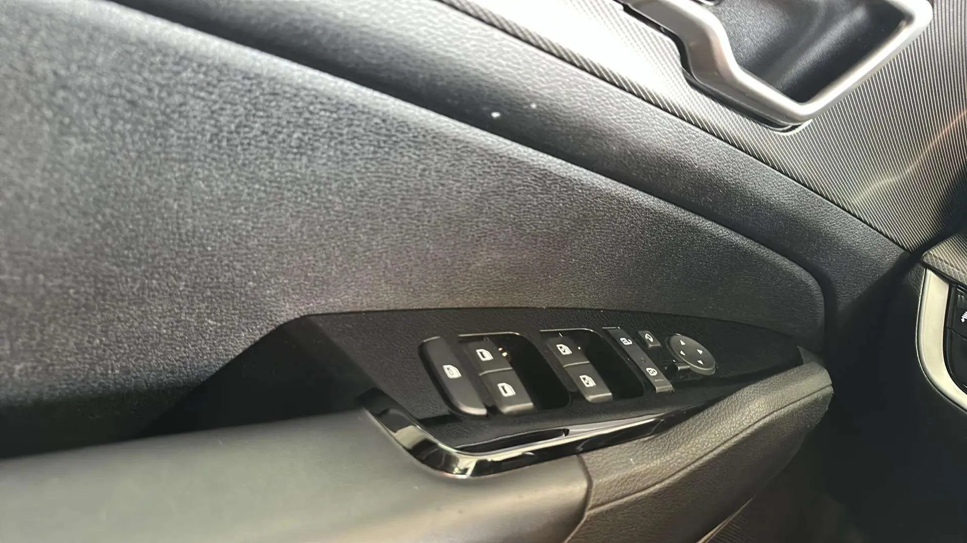Kia Sportage 1.6 T-GDi HEV Drive 4x2 - foto 18