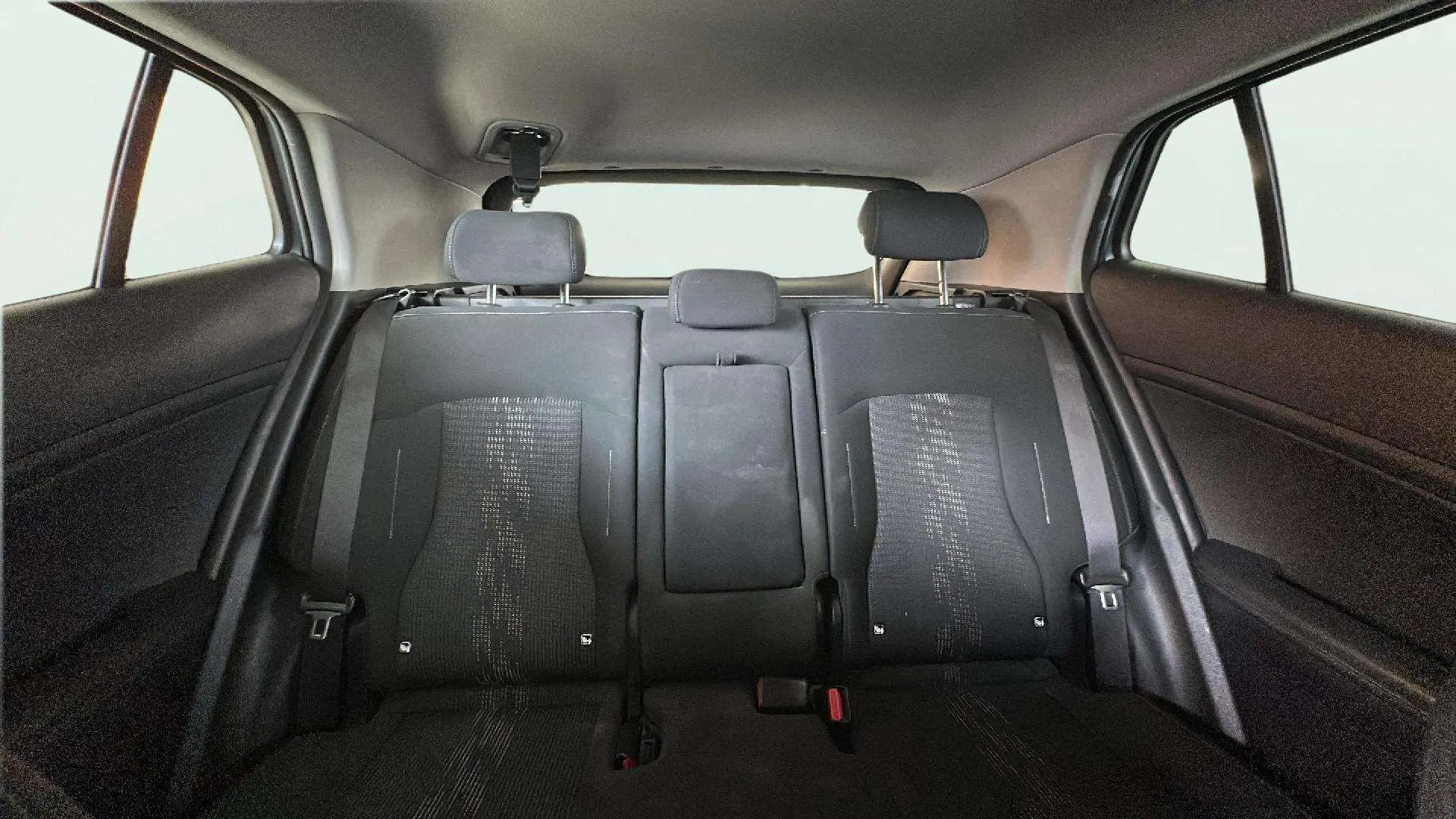 Kia Sportage 1.6 T-GDi HEV Drive 4x2 - foto 23