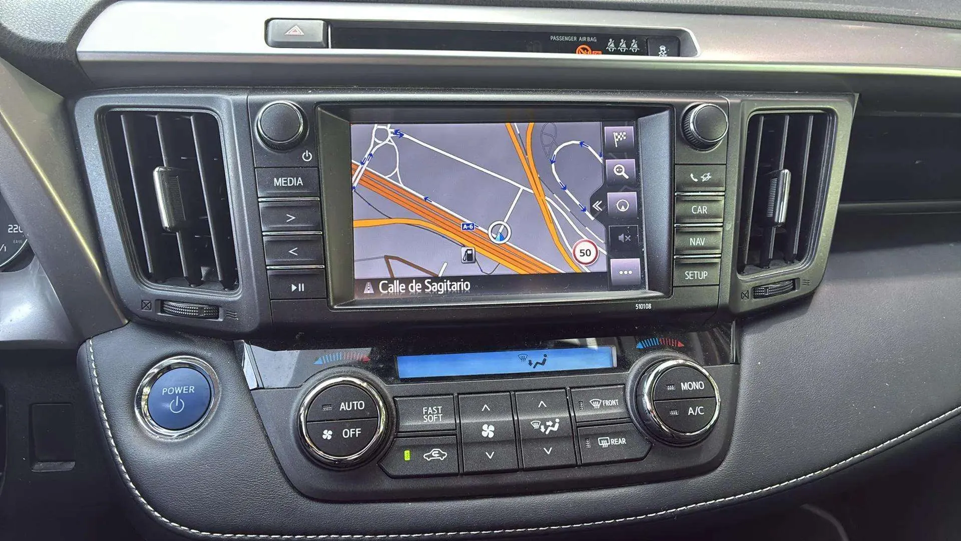 Toyota RAV4 2.5l hybrid 2WD Advance - foto 24