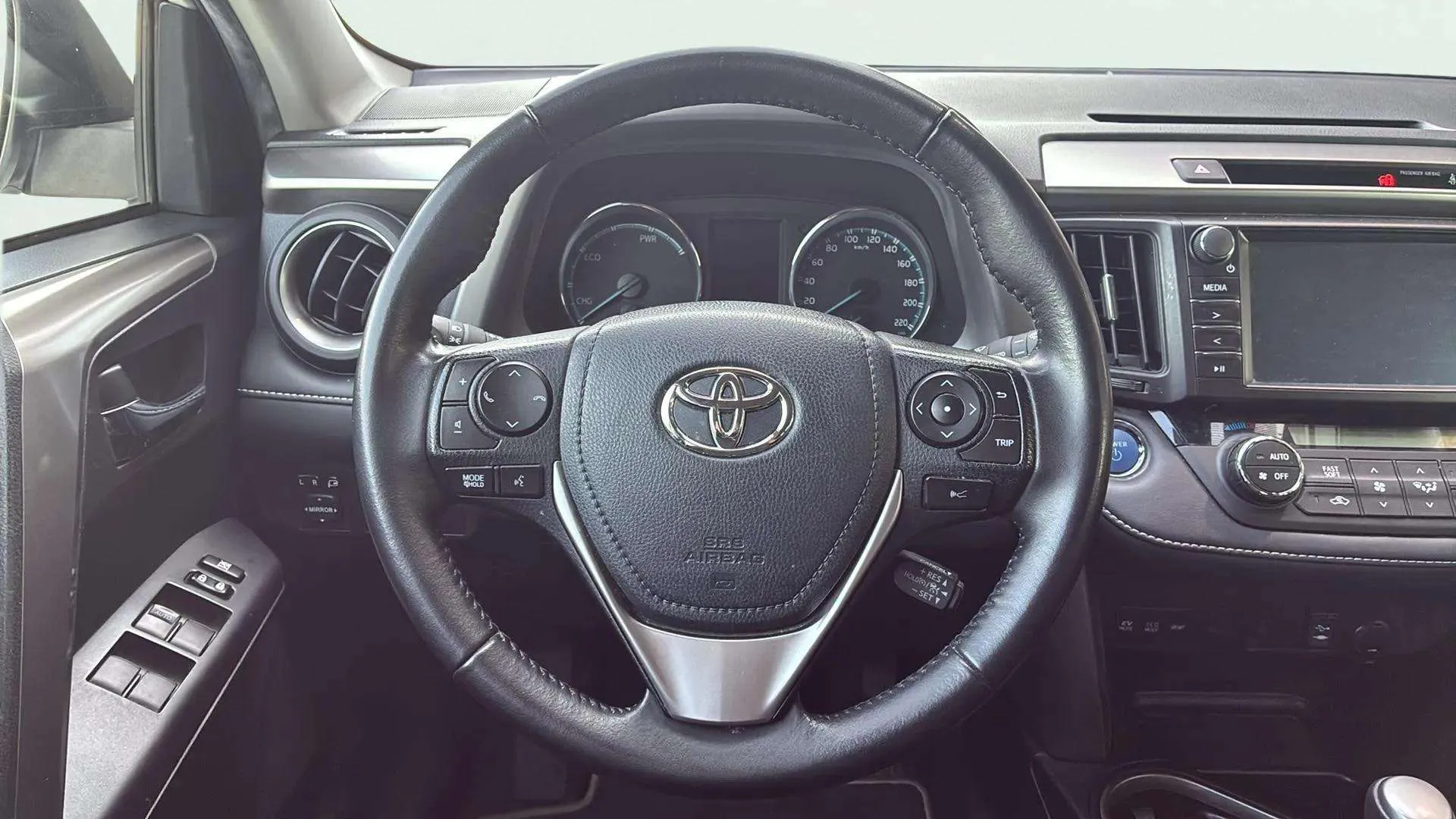 Toyota RAV4 2.5l hybrid 2WD Advance - foto 14