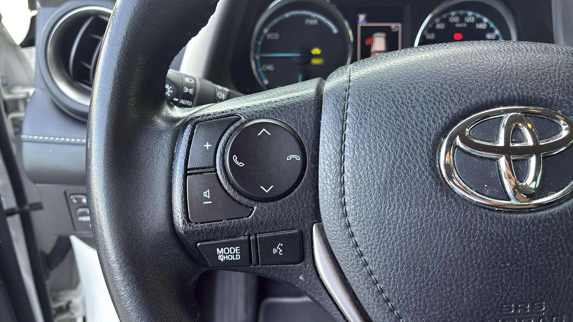 Toyota RAV4 2.5l hybrid 2WD Advance - foto 16
