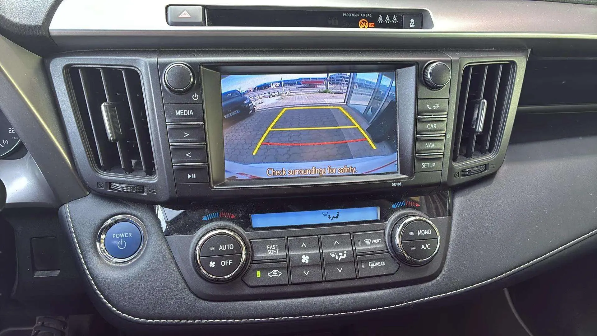 Toyota RAV4 2.5l hybrid 2WD Advance - foto 25